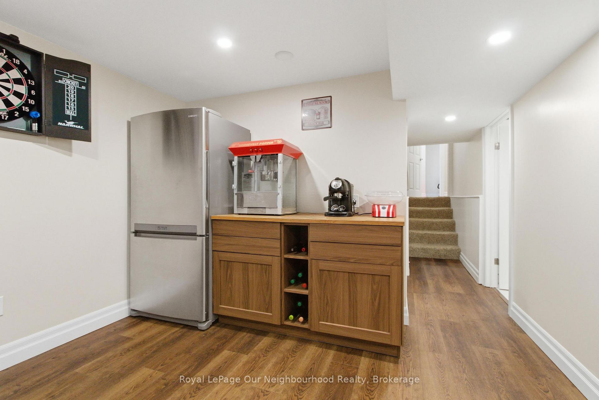 Photo 31 of 181 McMaster Drive, London, South M — HOMEH