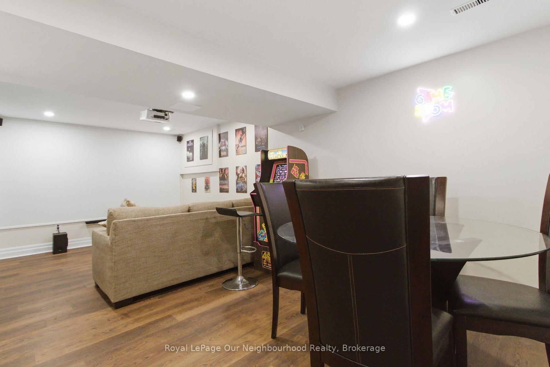 Photo 32 of 181 McMaster Drive, London, South M — HOMEH