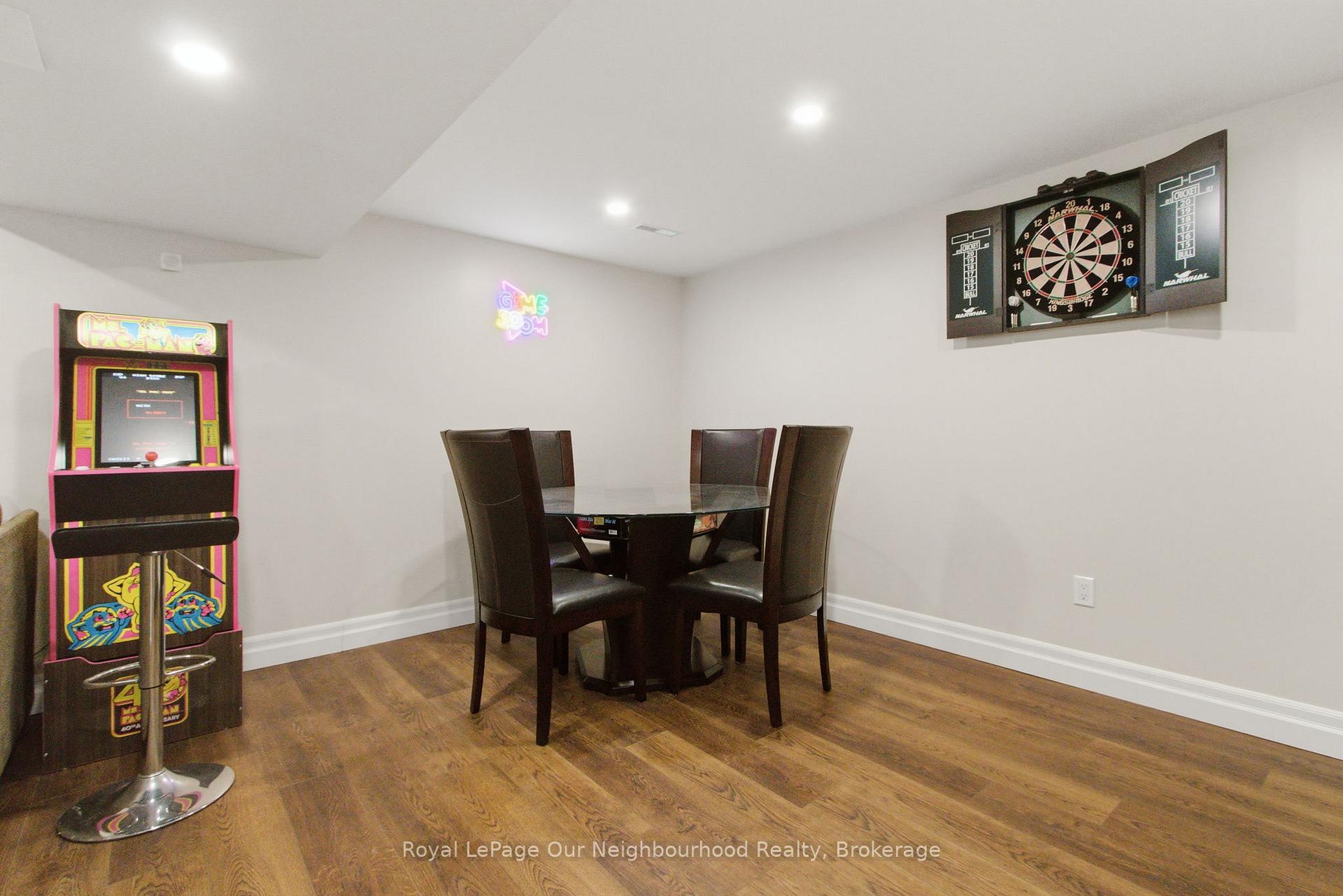 Photo 33 of 181 McMaster Drive, London, South M — HOMEH