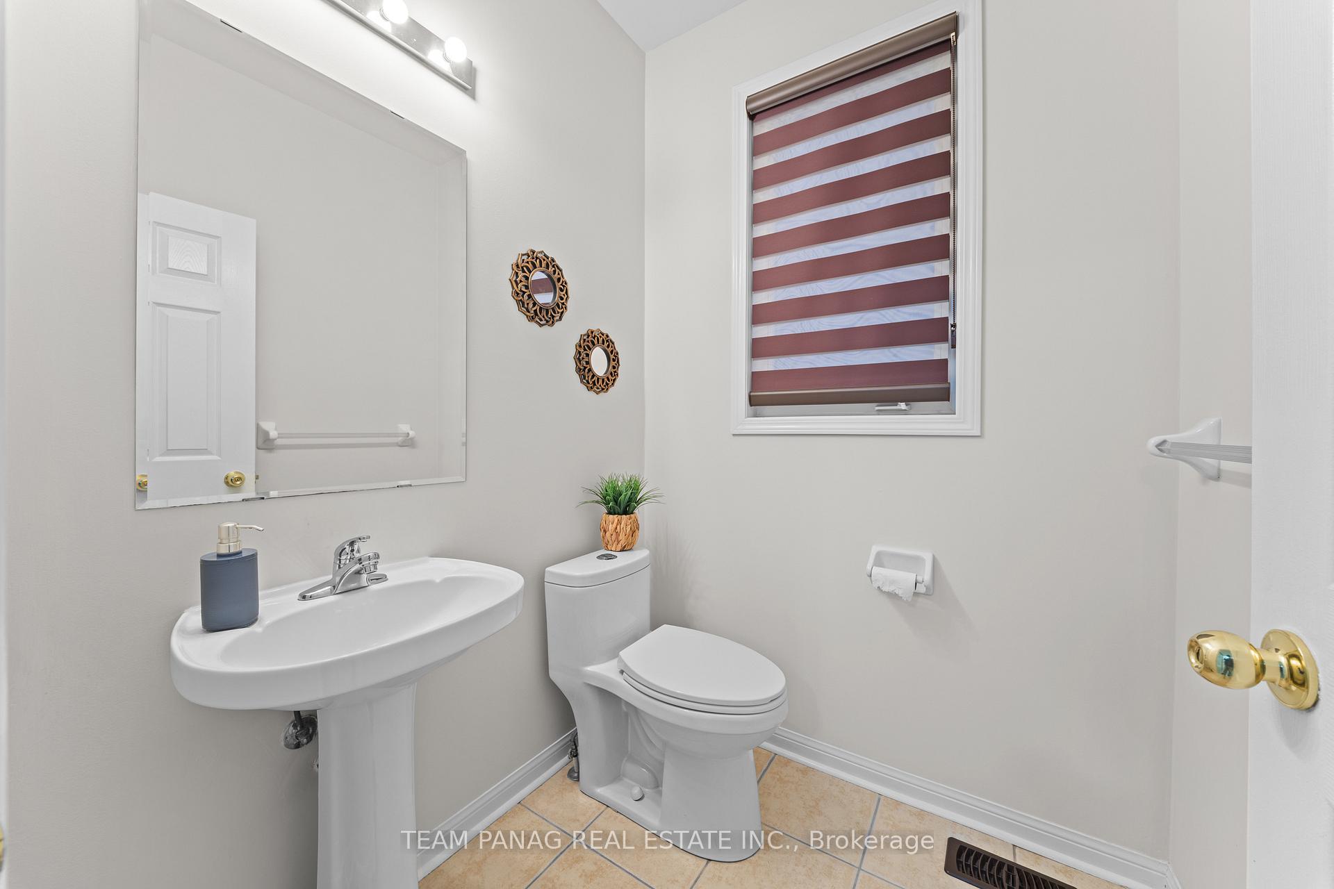 Photo 9 of 10 Crystalhill Drive, Brampton, Vales of Castlemore — HOMEH