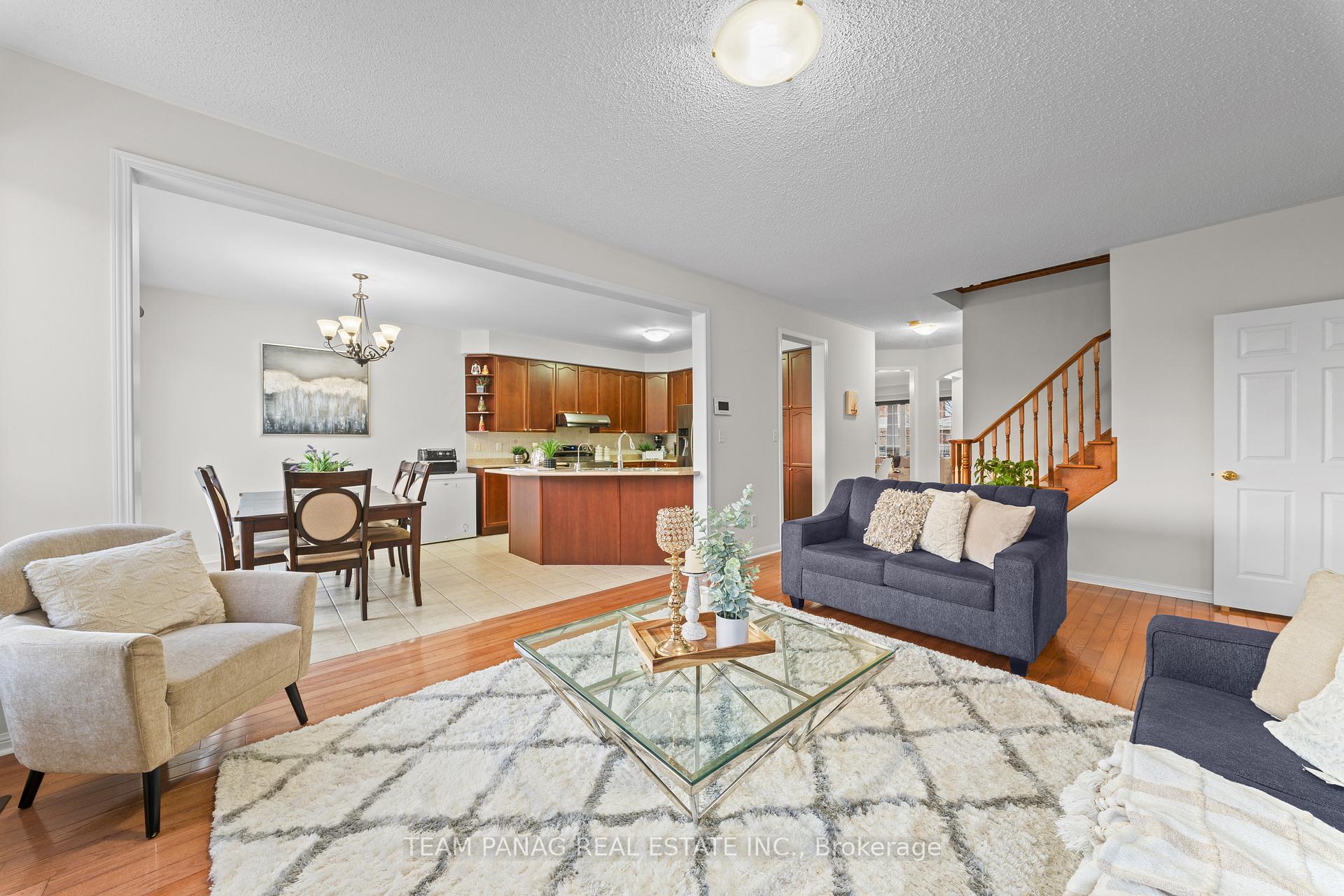 Photo 12 of 10 Crystalhill Drive, Brampton, Vales of Castlemore — HOMEH