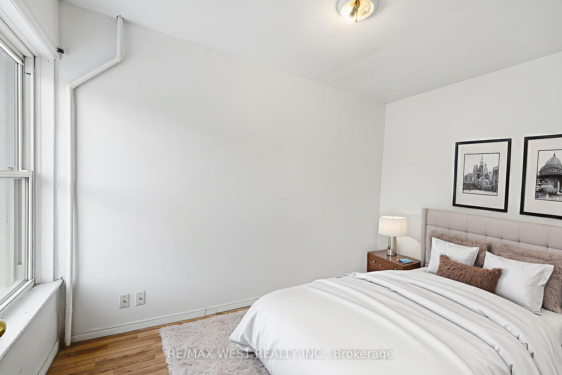 Photo 4 of 266 Wolfe Street, Peterborough, Town Ward 3 — HOMEH