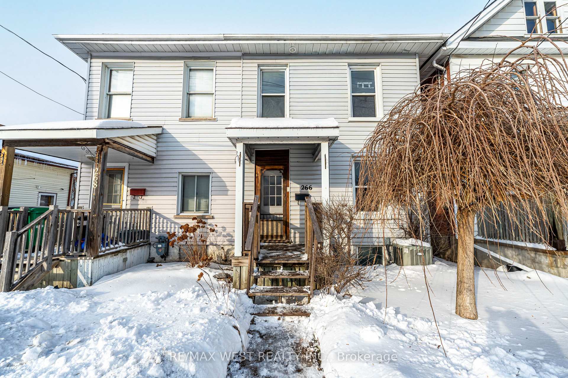 Photo 5 of 266 Wolfe Street, Peterborough, Town Ward 3 — HOMEH