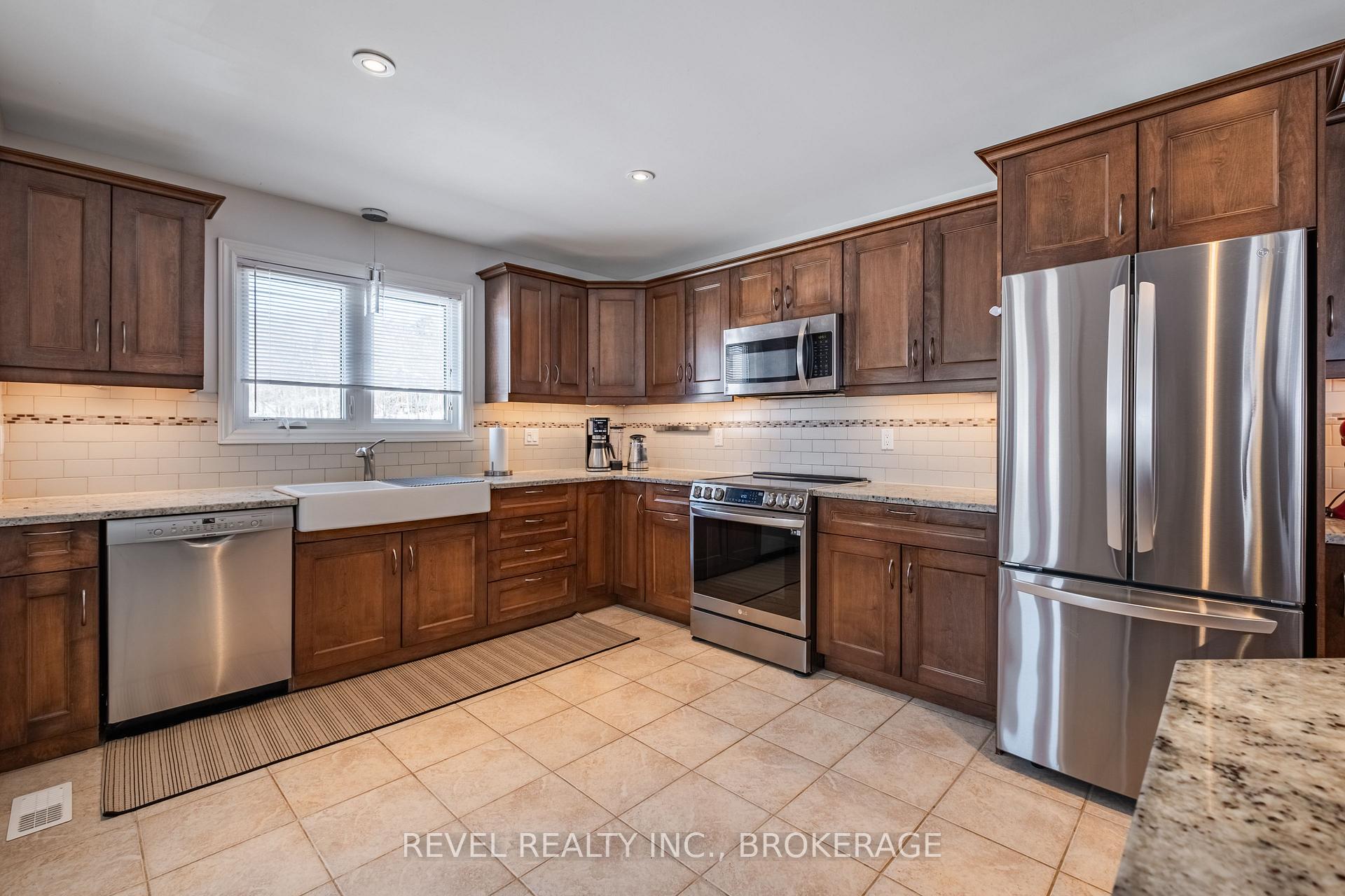 Photo 14 of 2082 Burnt Hills Road, Frontenac, Frontenac South — HOMEH