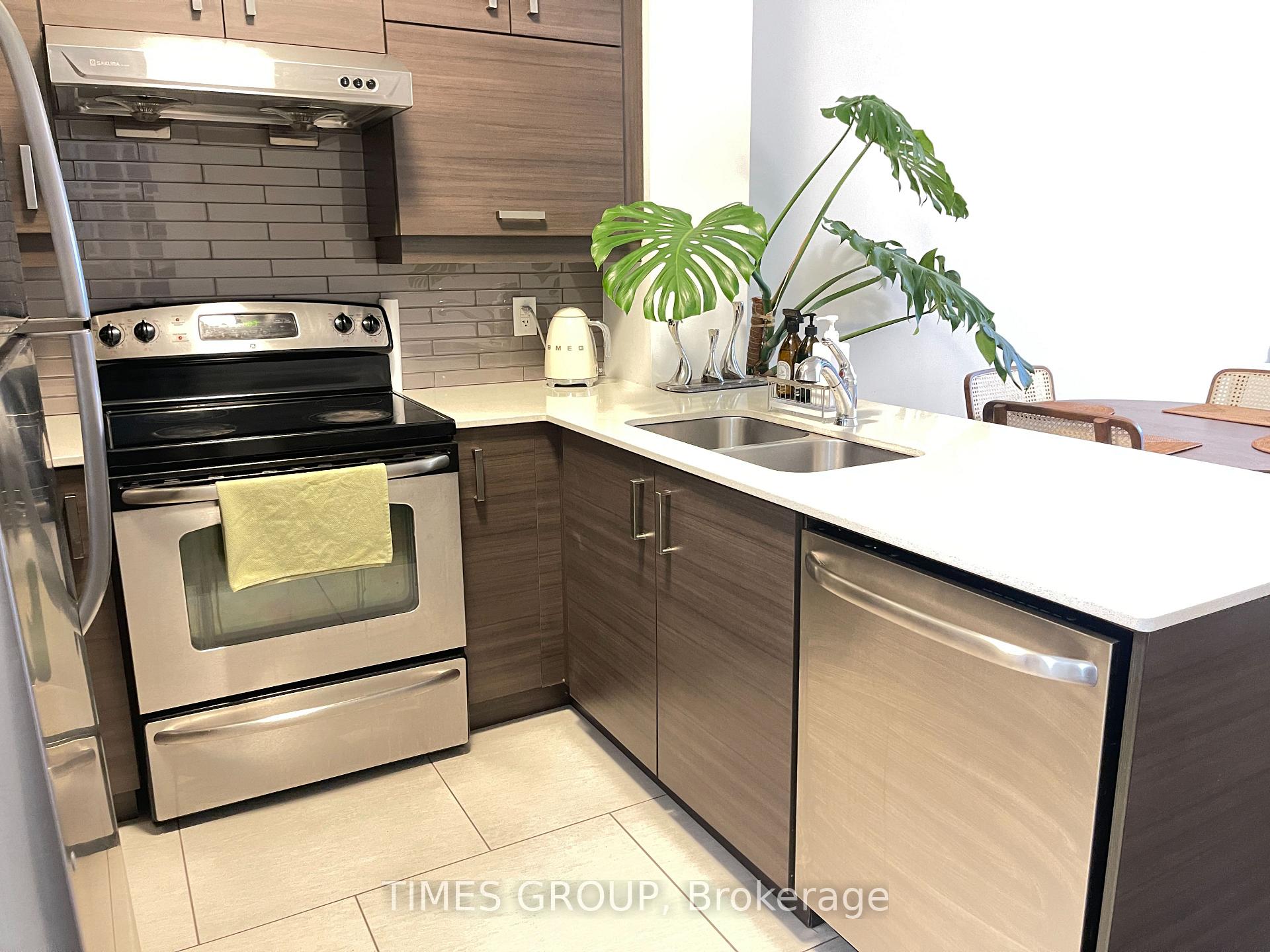 Photo 9 of Unit 705, 8228 Birchmount Road, Markham, Unionville — HOMEH