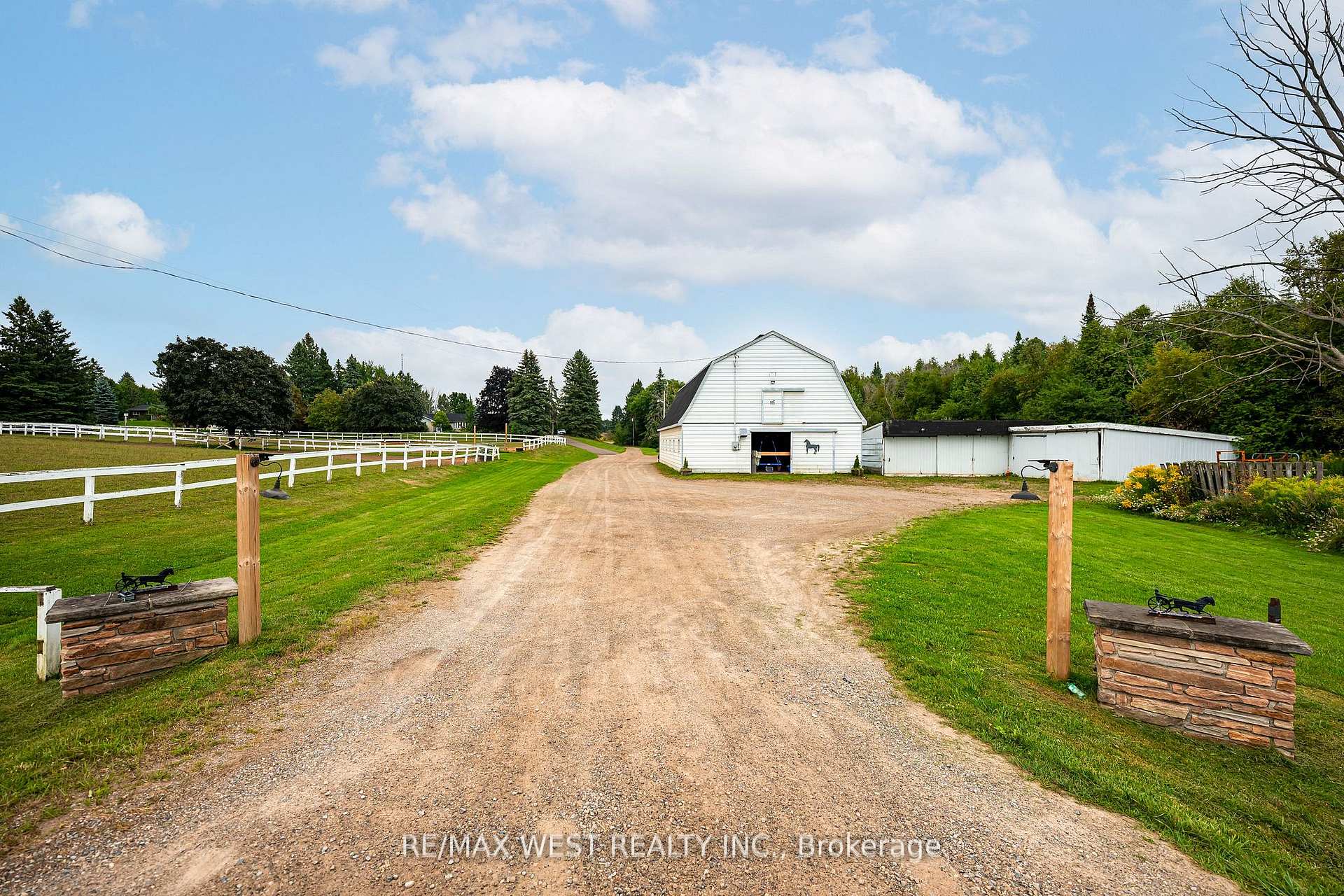 Photo 20 of 246044 County Rd 16, Mono, Rural Mono — HOMEH