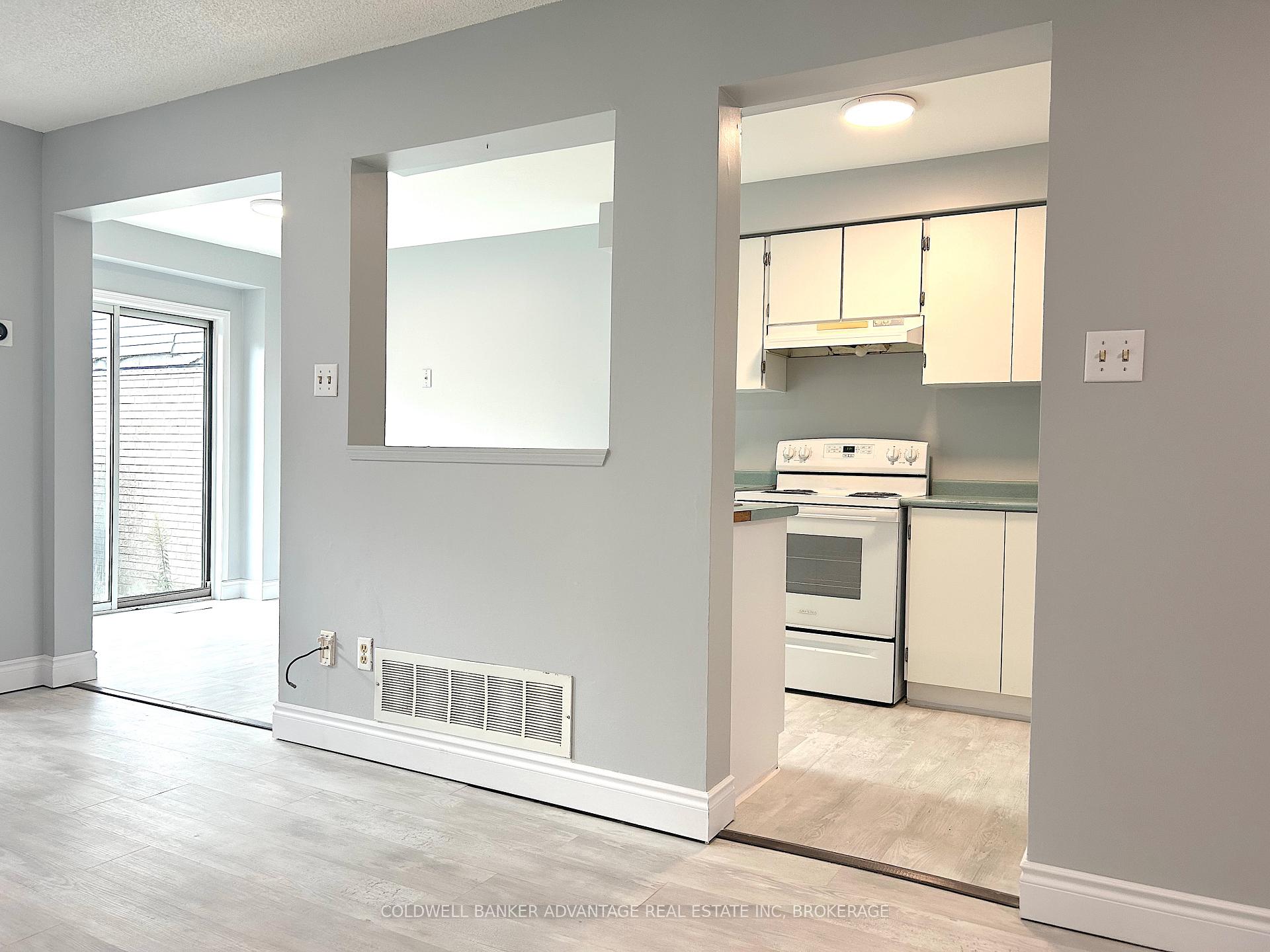 Photo 5 of 16 Cunningham Drive, Barrie, Ardagh — HOMEH