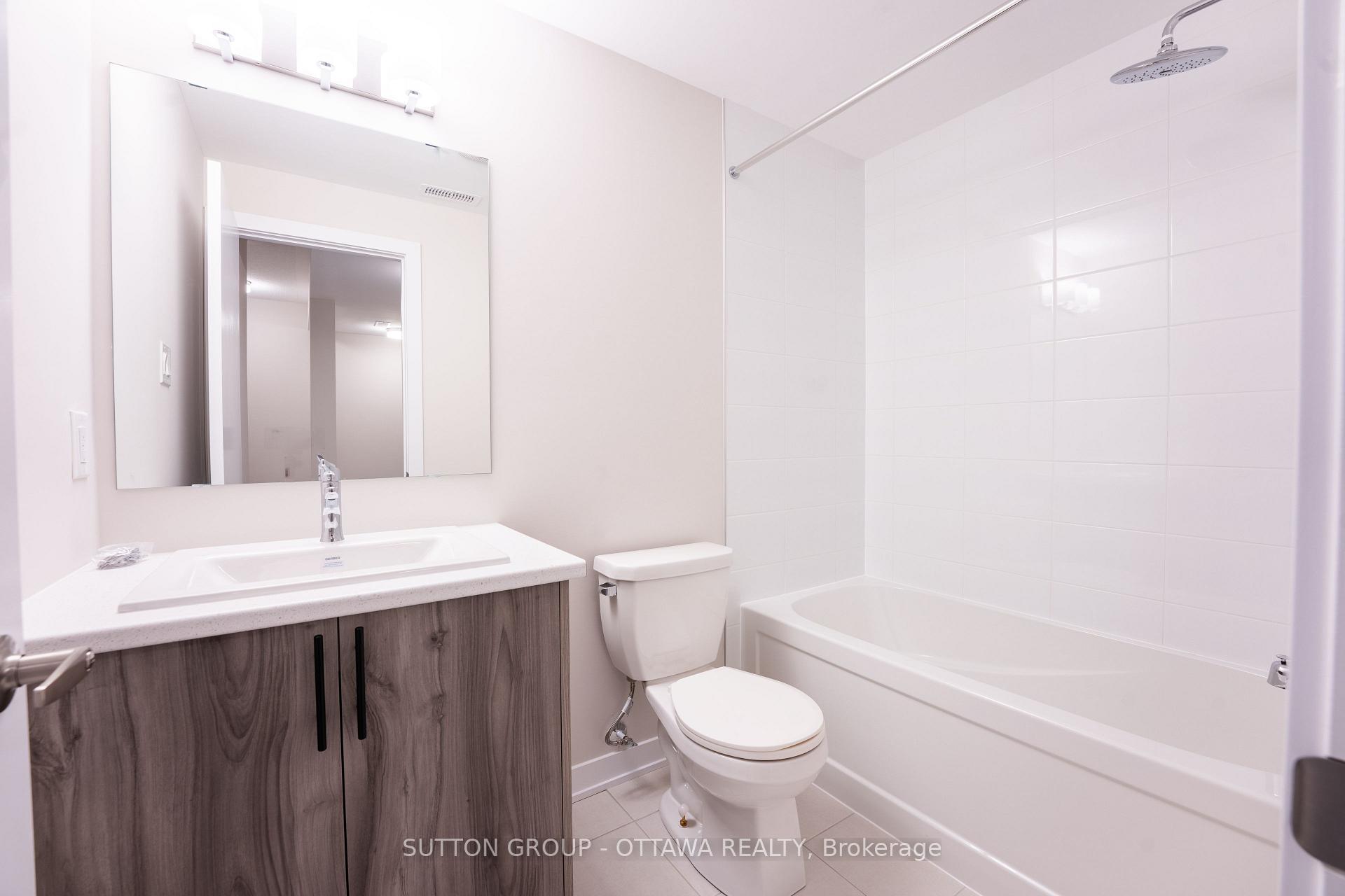 Photo 10 of 177 beebalm Crescent, Ottawa, Barrhaven - Half Moon Bay — HOMEH