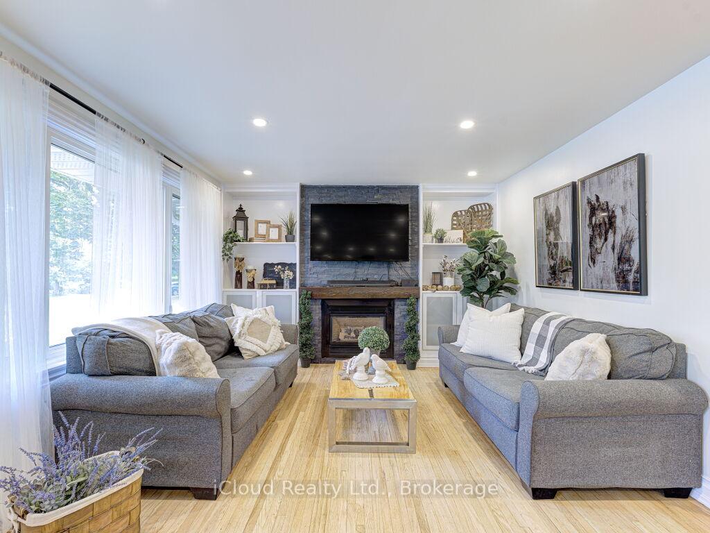 Photo 6 of 50 Mcgilvray Crescent, Halton Hills, Georgetown — HOMEH