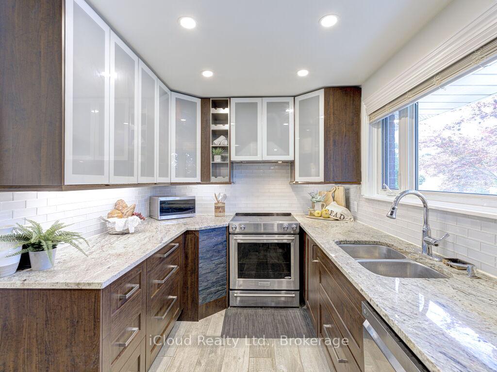 Photo 16 of 50 Mcgilvray Crescent, Halton Hills, Georgetown — HOMEH