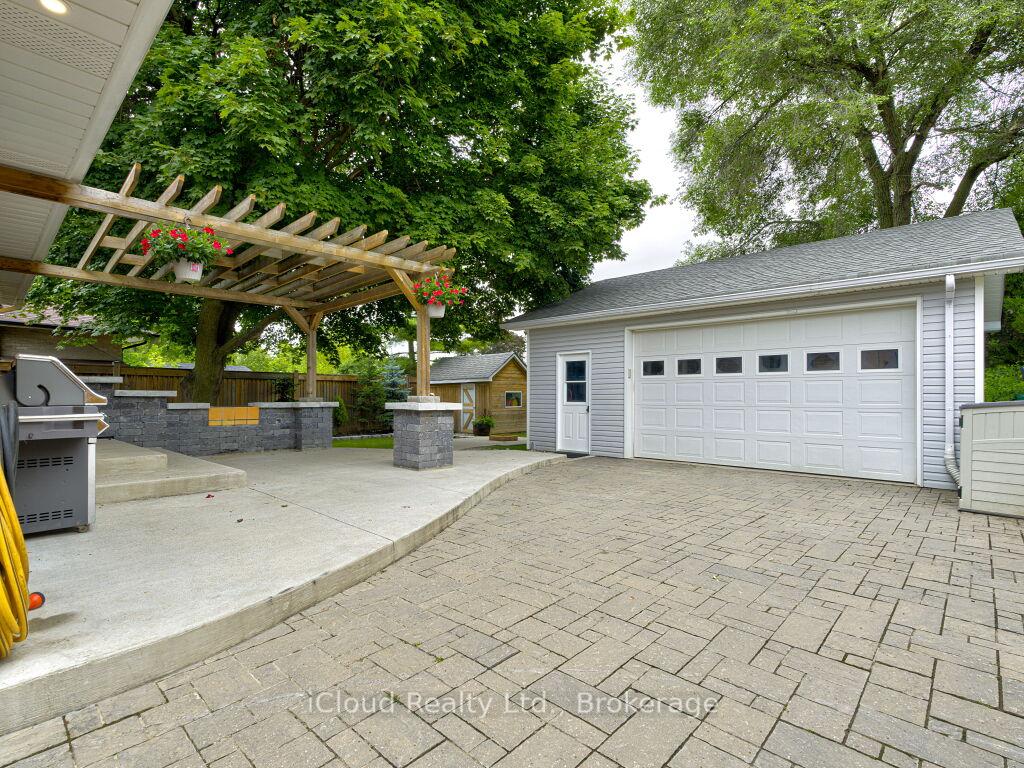 Photo 42 of 50 Mcgilvray Crescent, Halton Hills, Georgetown — HOMEH
