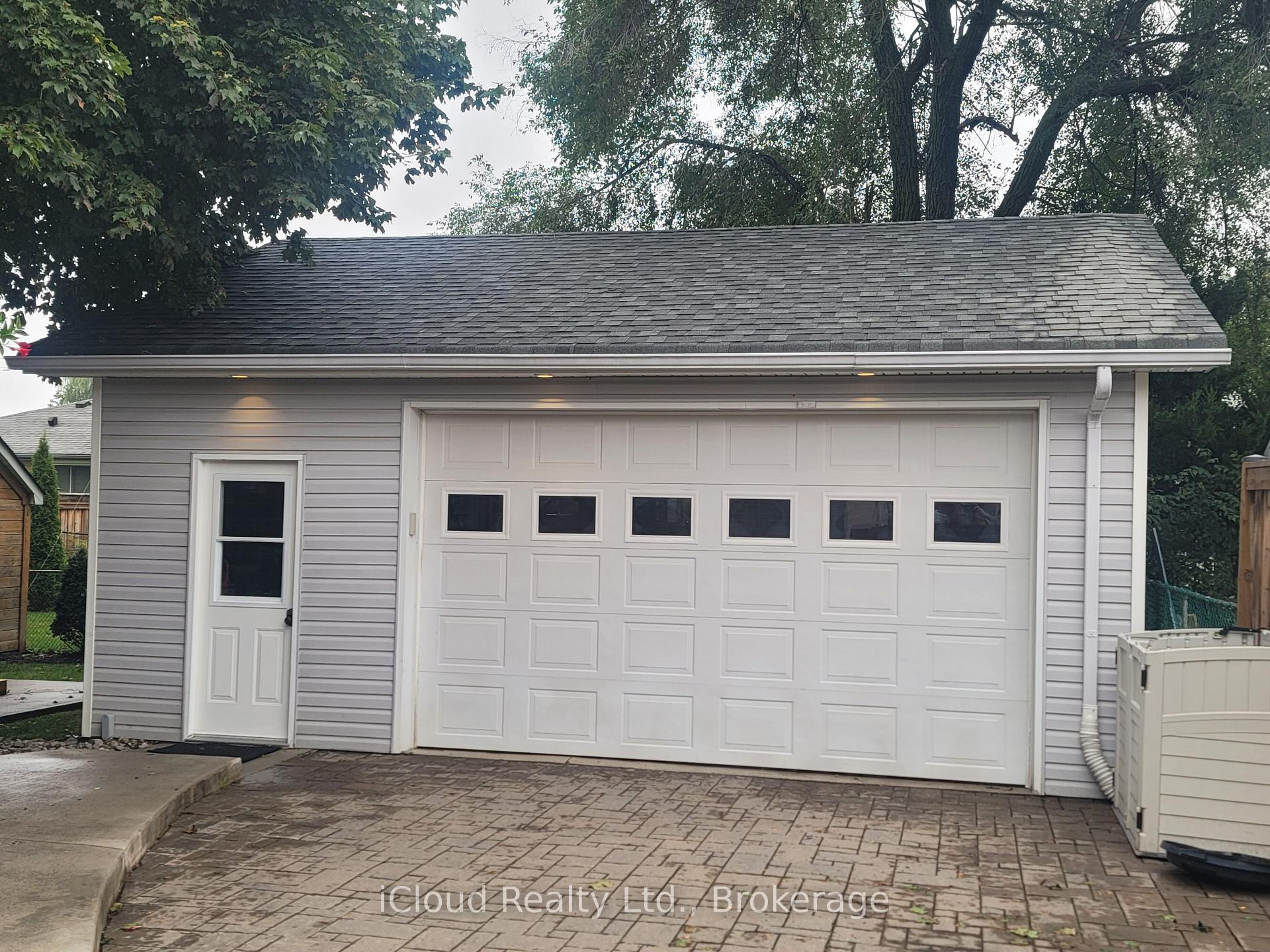 Photo 43 of 50 Mcgilvray Crescent, Halton Hills, Georgetown — HOMEH