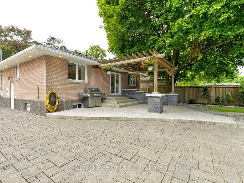 Photo 44 of 50 Mcgilvray Crescent, Halton Hills, Georgetown — HOMEH