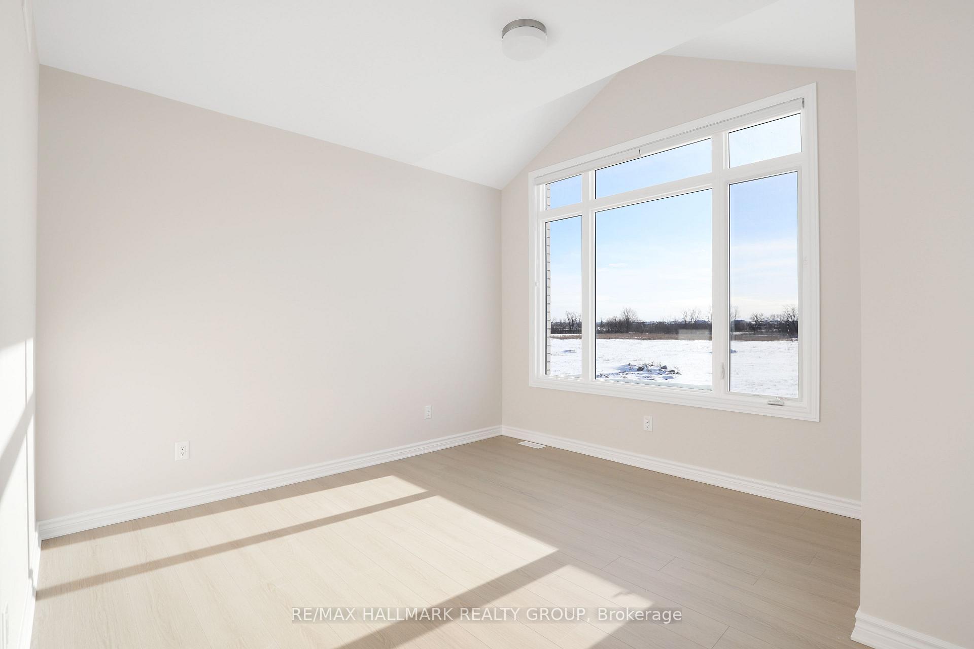 Photo 16 of 258 Sapling Grove, Ottawa, Barrhaven - Heritage Park — HOMEH