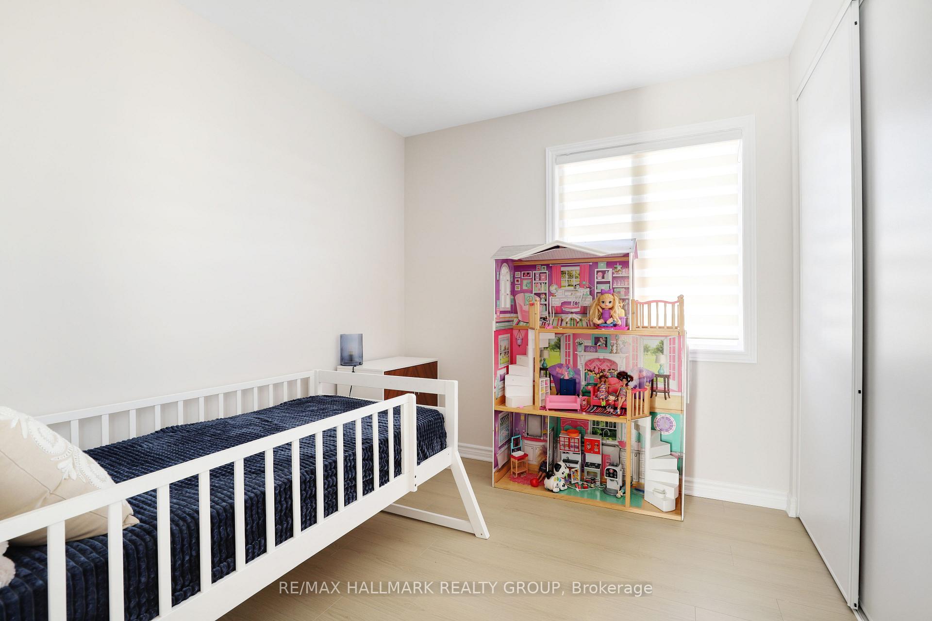 Photo 18 of 258 Sapling Grove, Ottawa, Barrhaven - Heritage Park — HOMEH