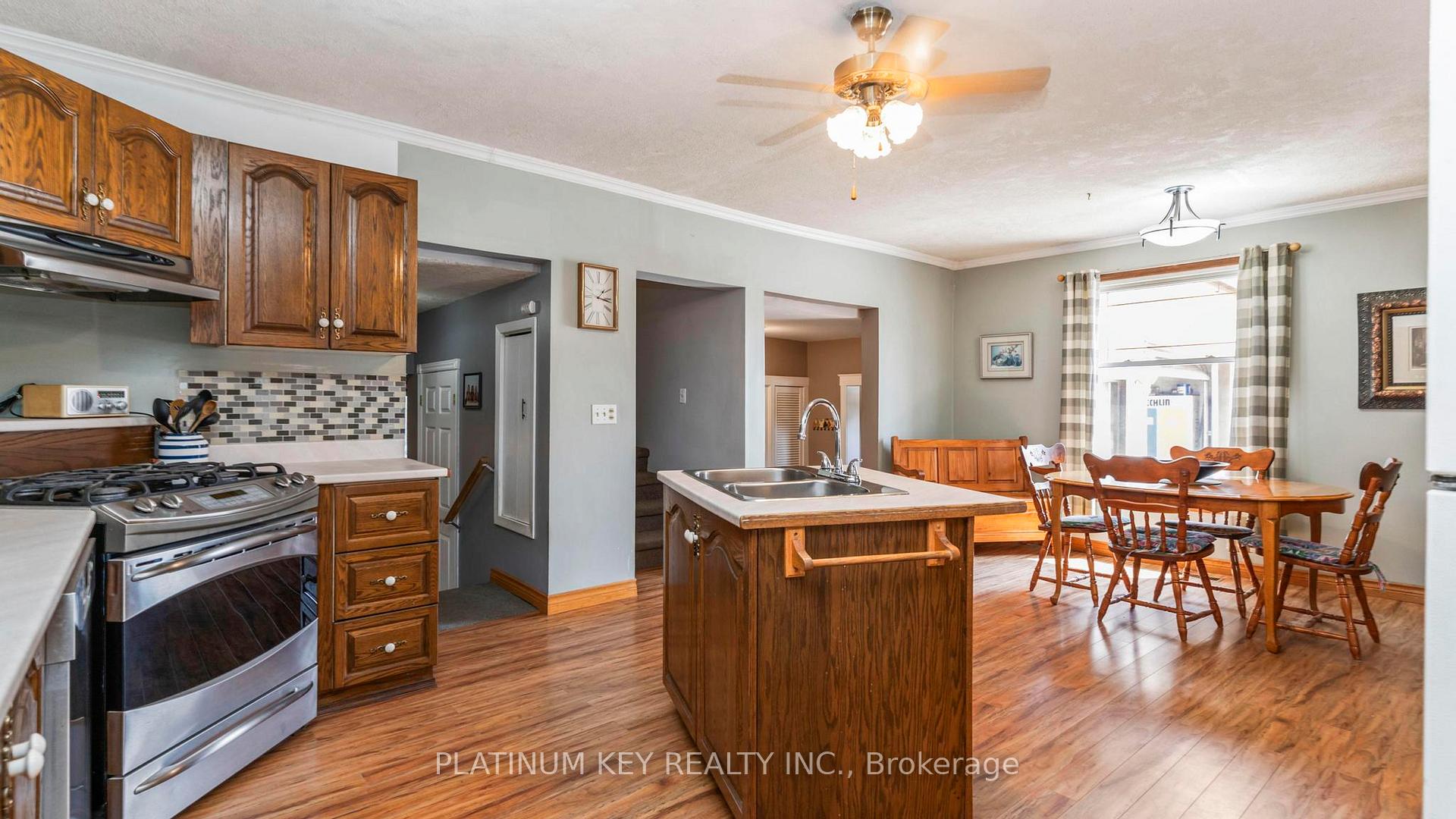 Photo 8 of 41 Queen Street, Strathroy-Caradoc, SE — HOMEH