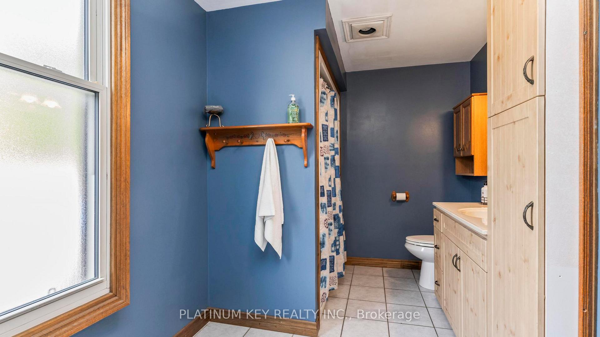 Photo 11 of 41 Queen Street, Strathroy-Caradoc, SE — HOMEH