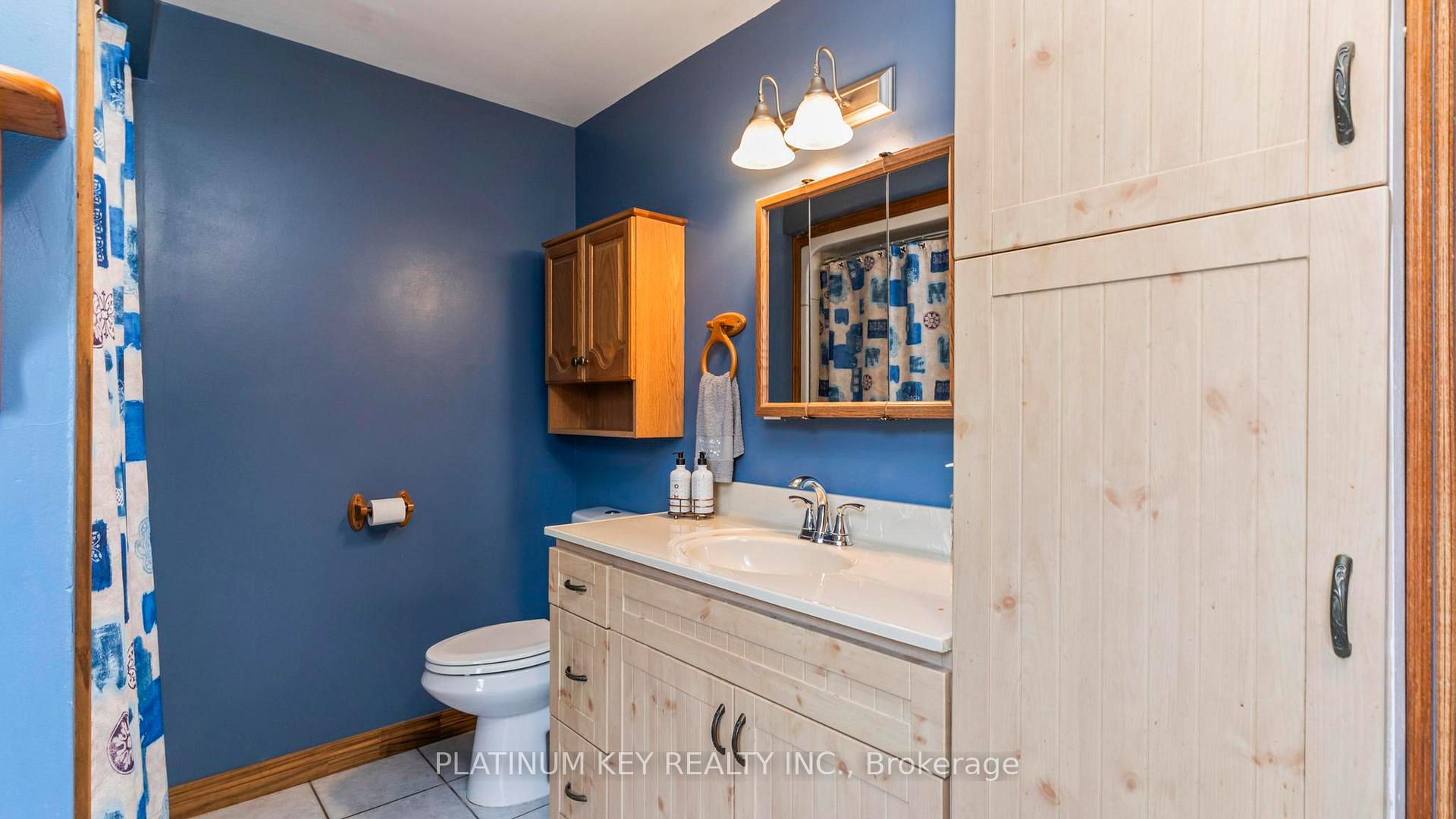 Photo 12 of 41 Queen Street, Strathroy-Caradoc, SE — HOMEH