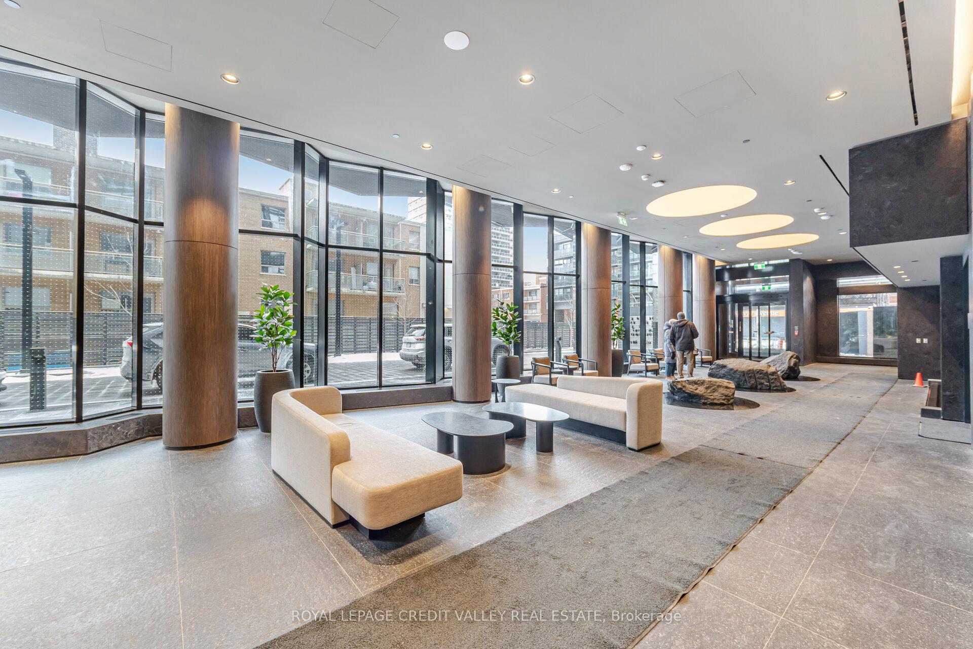 Photo 4 of Unit 2012, 110 Broadway Avenue, Toronto, Mount Pleasant West — HOMEH