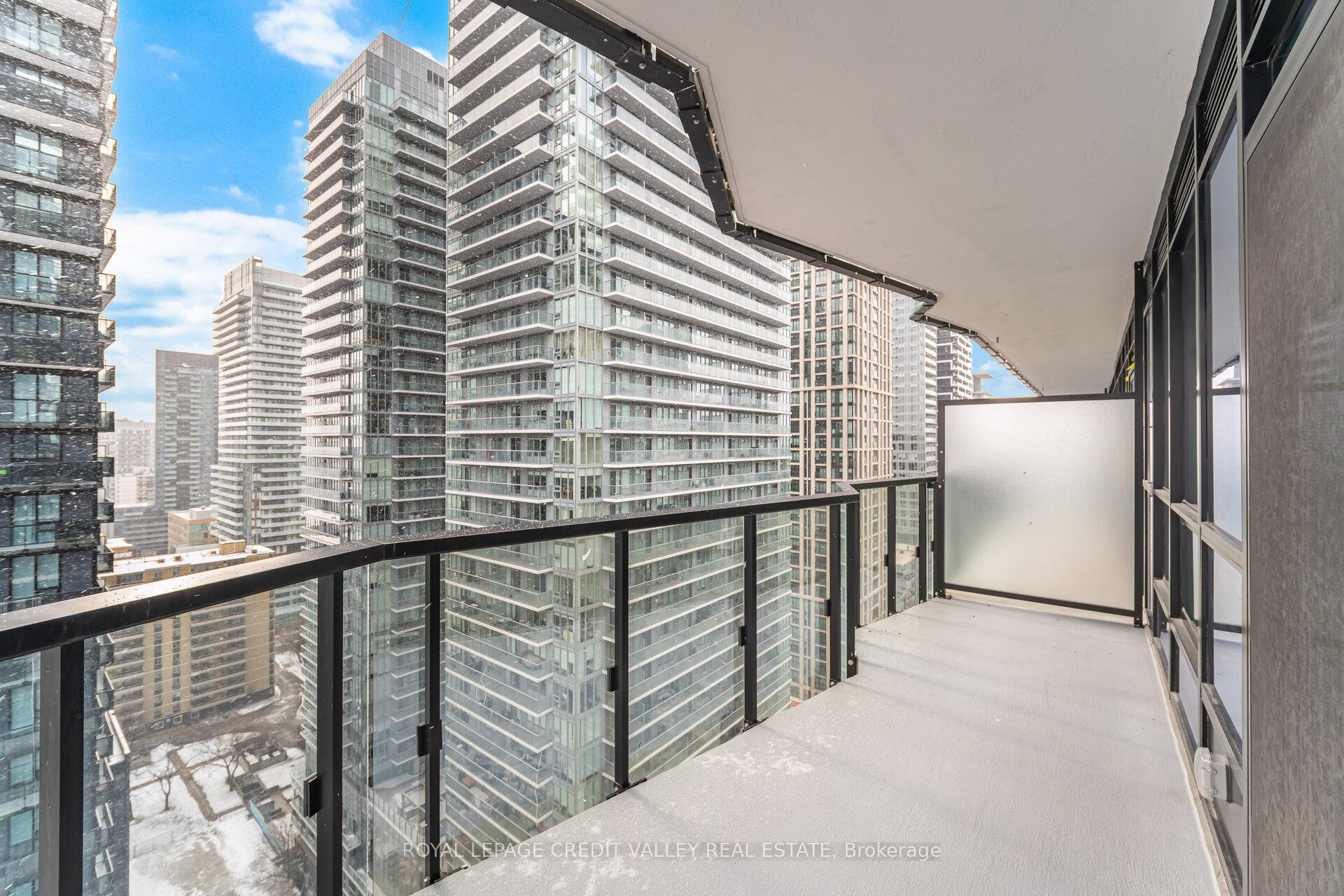 Photo 19 of Unit 2012, 110 Broadway Avenue, Toronto, Mount Pleasant West — HOMEH