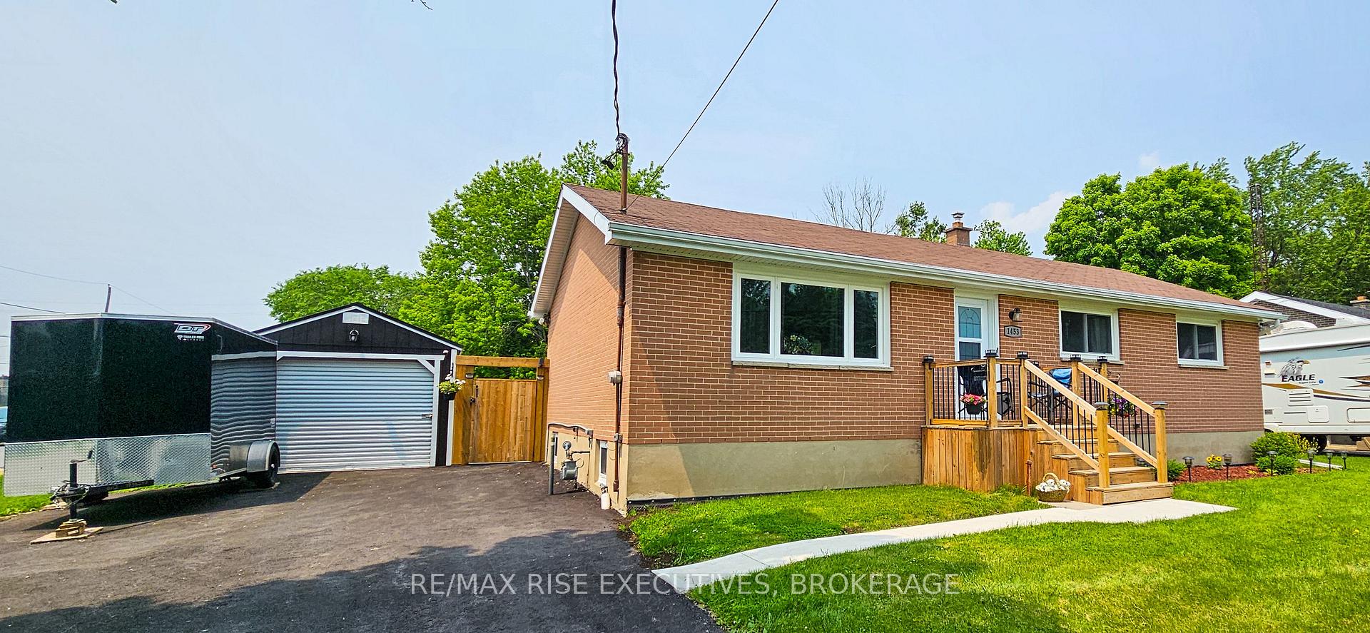 Photo 3 of 1453 Woodfield Crescent, Kingston, City Northwest — HOMEH