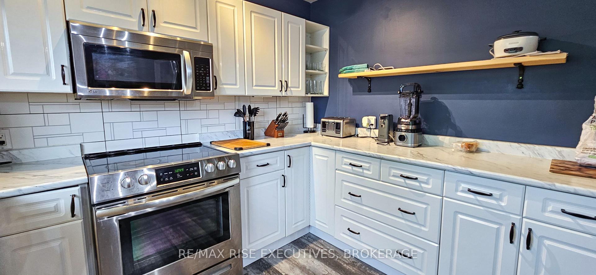 Photo 16 of 1453 Woodfield Crescent, Kingston, City Northwest — HOMEH