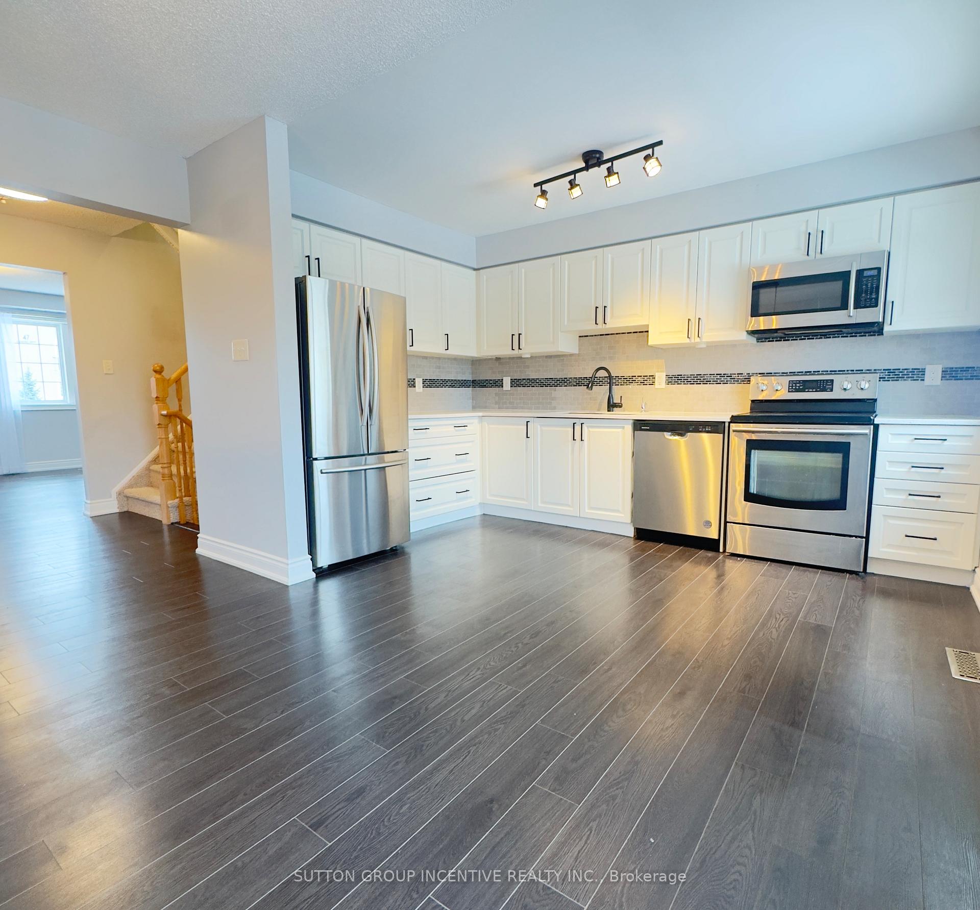 Photo 2 of Unit 5, 49 Ferndale Drive S, Barrie, Ardagh — HOMEH