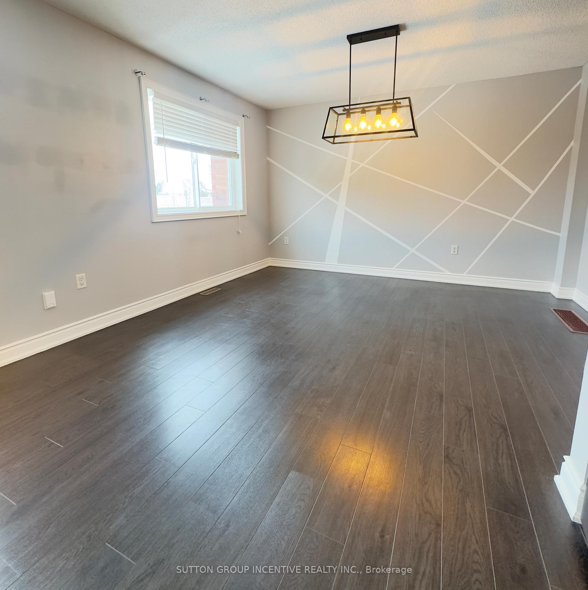 Photo 6 of Unit 5, 49 Ferndale Drive S, Barrie, Ardagh — HOMEH