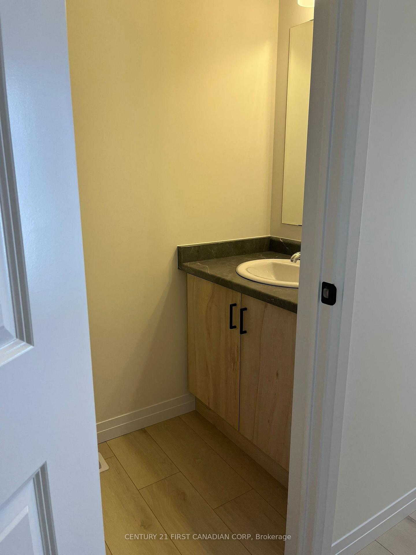 Photo 4 of 19 Becker Street, Stratford — HOMEH