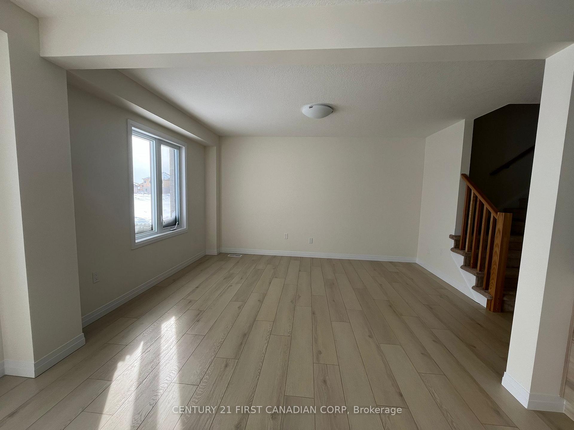 Photo 7 of 19 Becker Street, Stratford — HOMEH