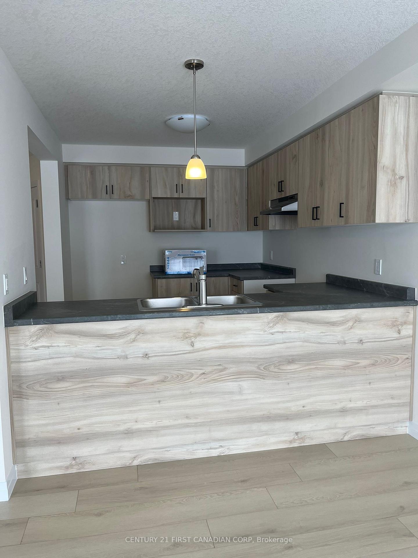 Photo 8 of 19 Becker Street, Stratford — HOMEH