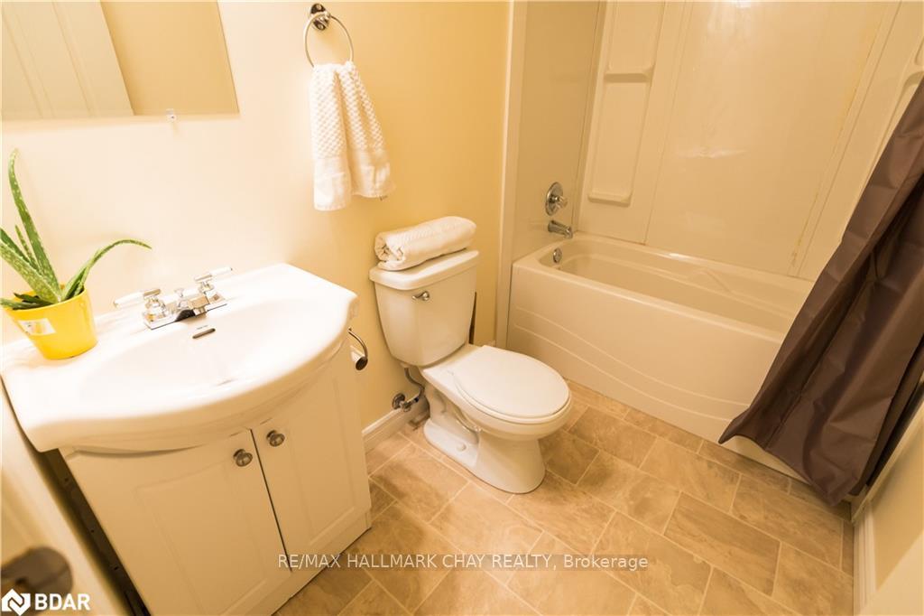 Photo 22 of 109 Revell Street, Gravenhurst, Muskoka (S) — HOMEH