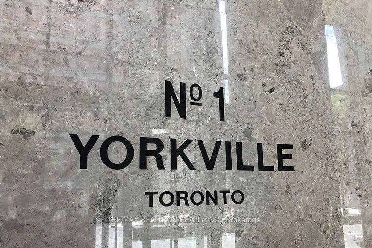 Front of Unit 2710, 1 Yorkville Avenue