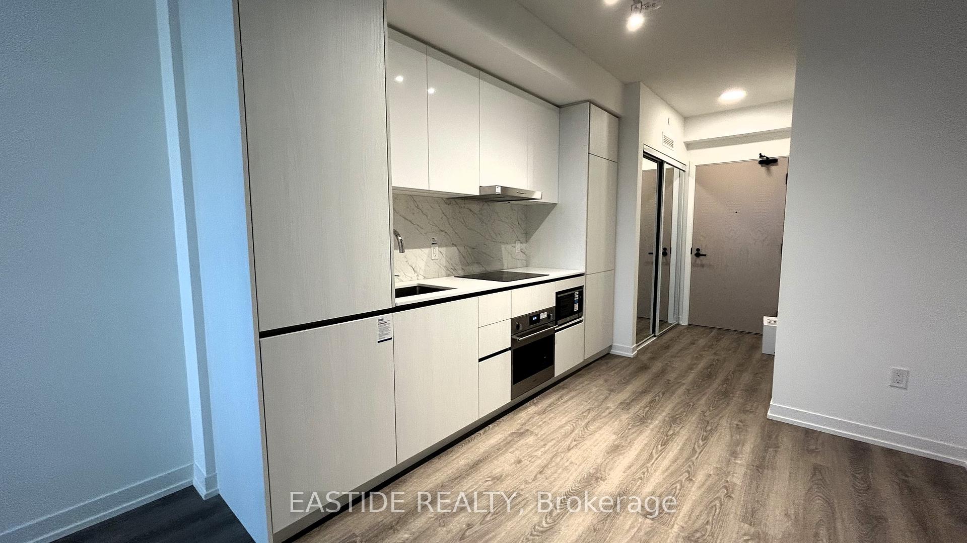 Photo 2 of Unit 2010, 8 Interchange Way, Vaughan, Vaughan Corporate Centre — HOMEH