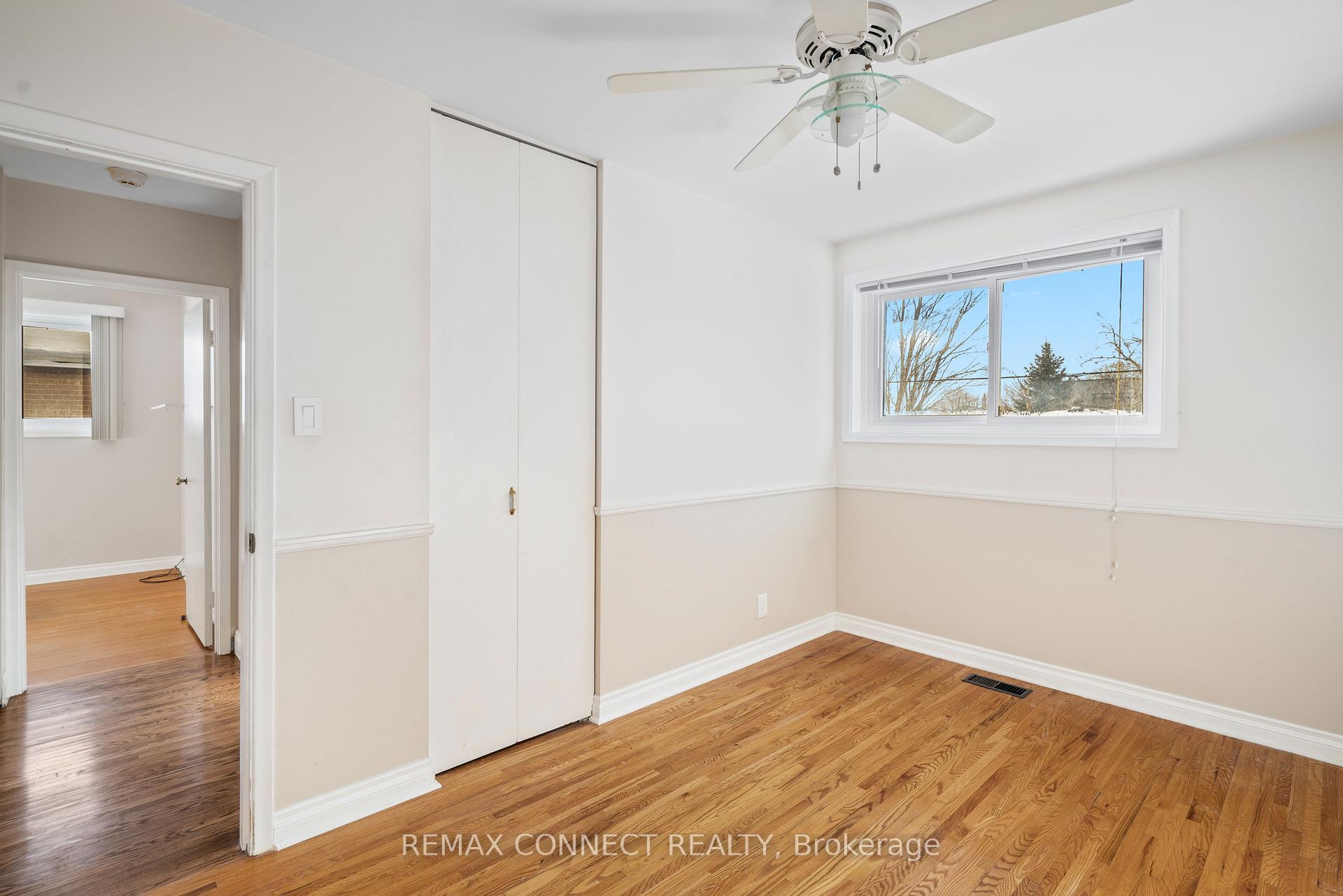 Photo 12 of 856 Chapleau Drive, Pickering, Bay Ridges — HOMEH
