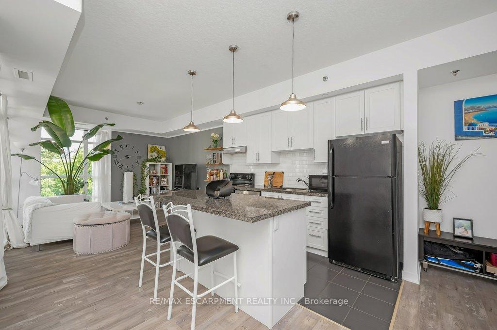 Photo 7 of Unit 302, 90 Charlton Avenue W, Hamilton, Durand — HOMEH