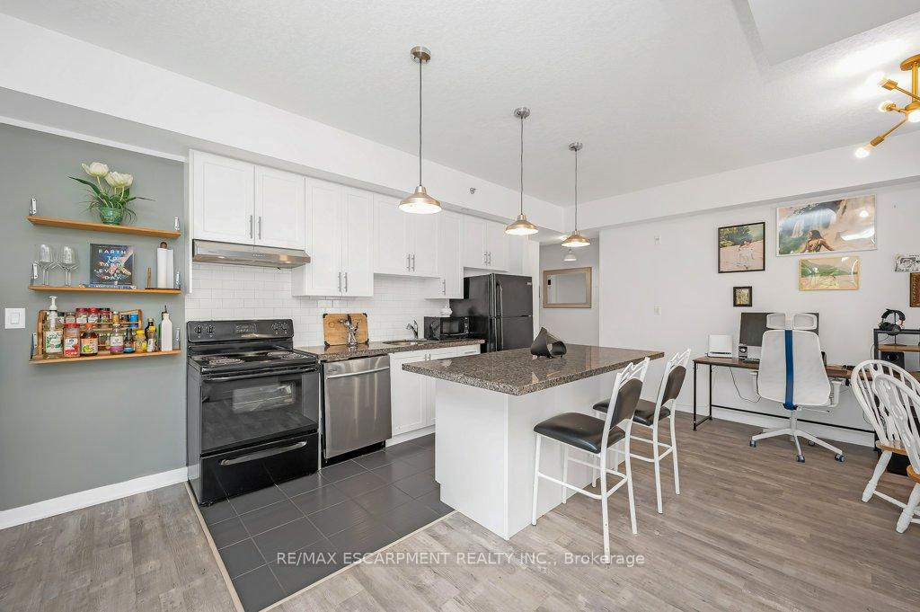 Photo 8 of Unit 302, 90 Charlton Avenue W, Hamilton, Durand — HOMEH