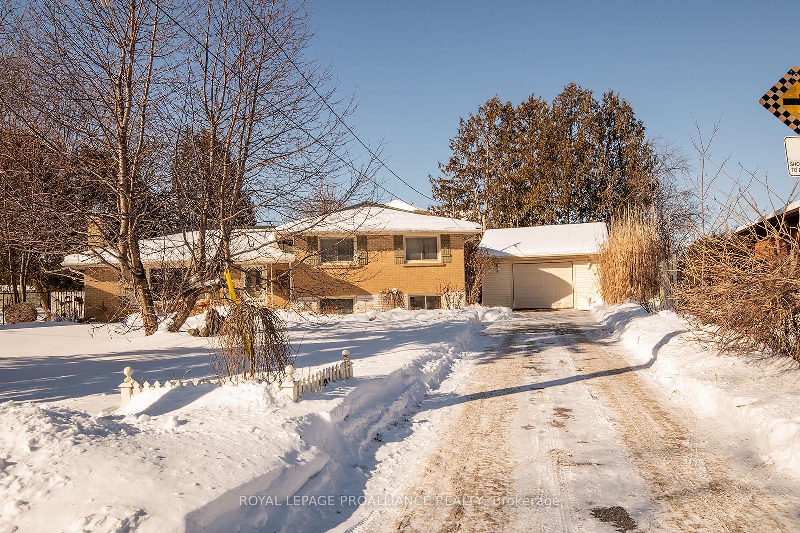 Photo 1 of 26 Plaza Square, Belleville, Belleville Ward — HOMEH