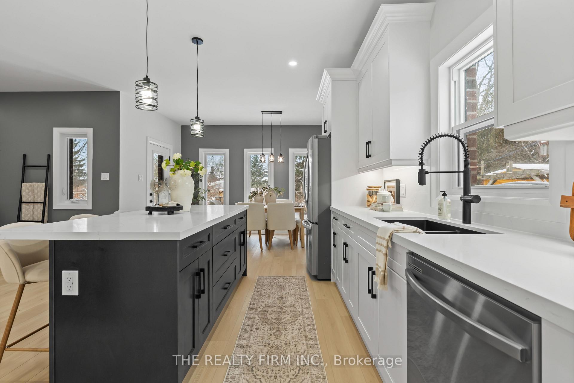 Photo 9 of 1037 Willow Drive W, London, South Y — HOMEH