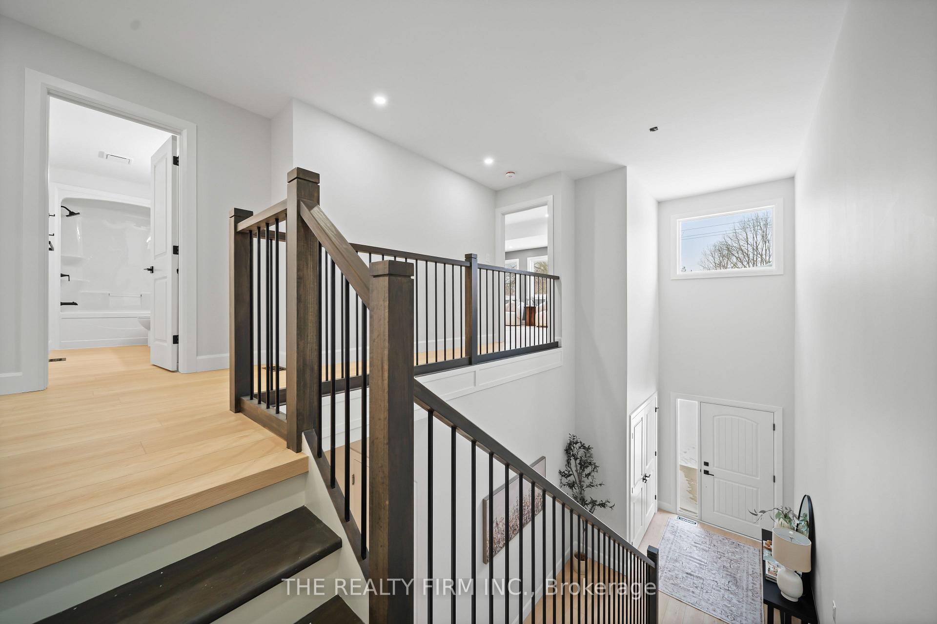Photo 22 of 1037 Willow Drive W, London, South Y — HOMEH