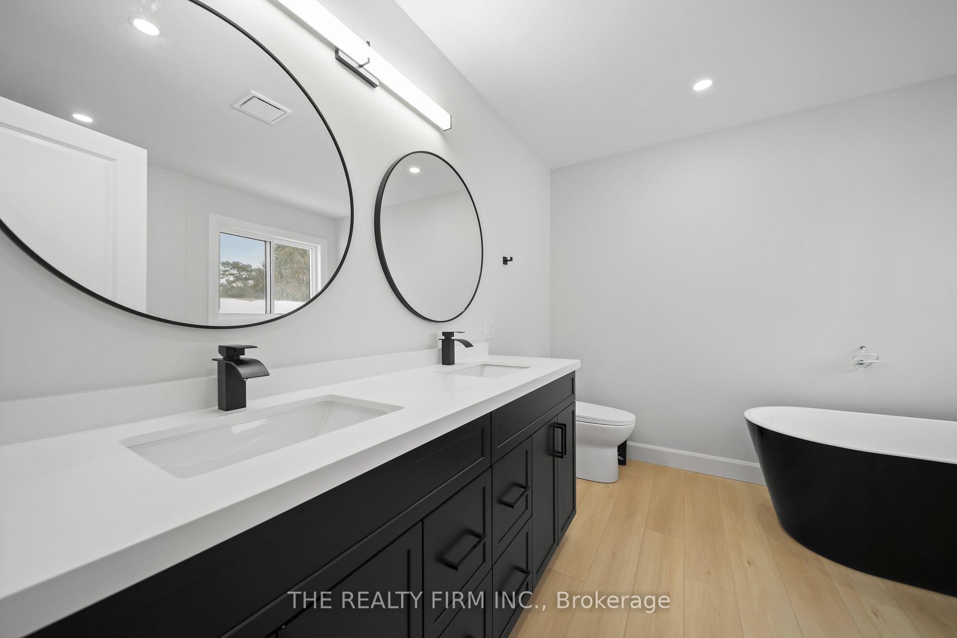 Photo 30 of 1037 Willow Drive W, London, South Y — HOMEH