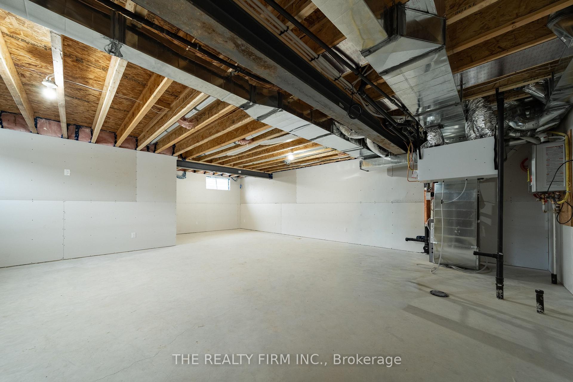 Photo 41 of 1037 Willow Drive W, London, South Y — HOMEH