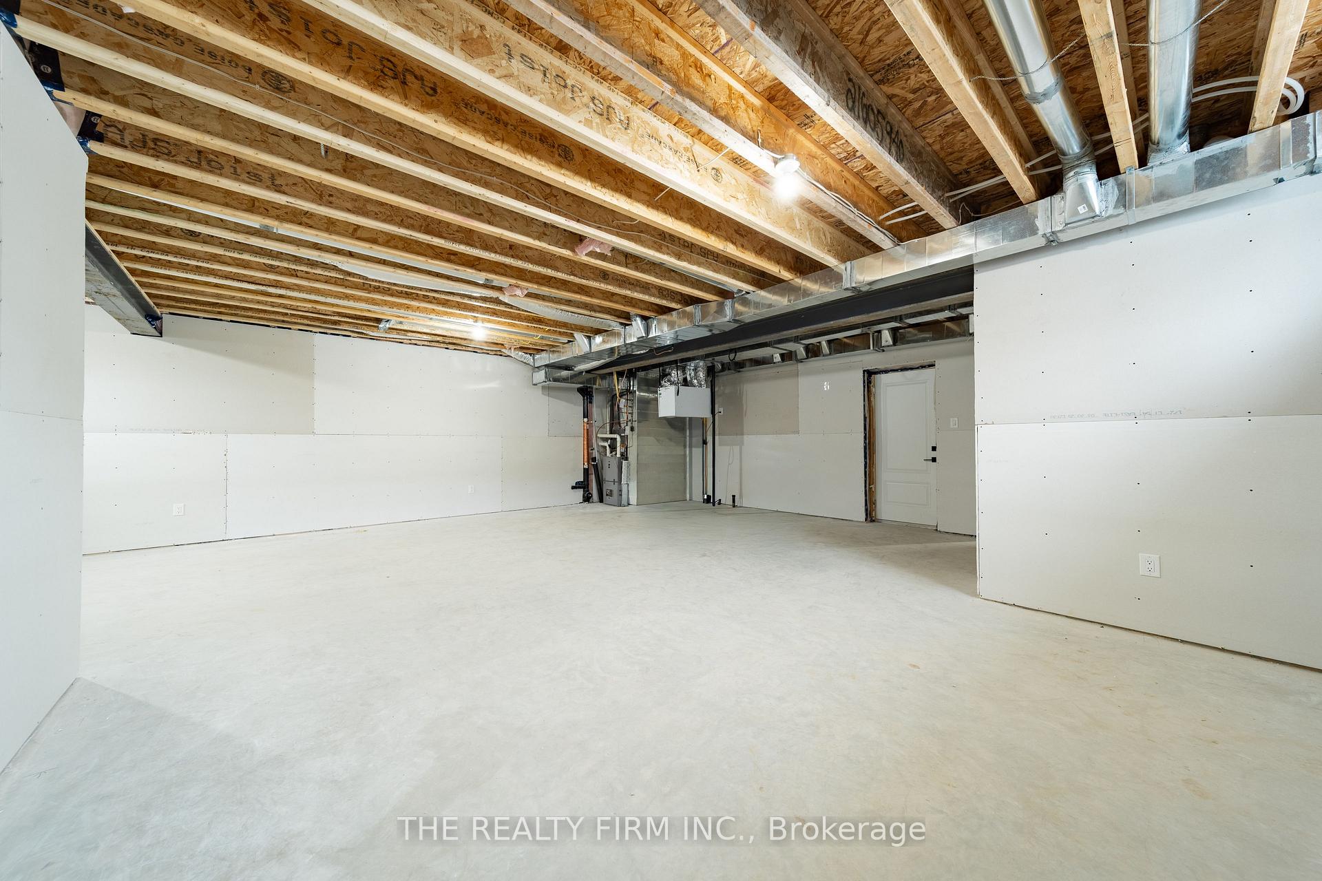 Photo 42 of 1037 Willow Drive W, London, South Y — HOMEH