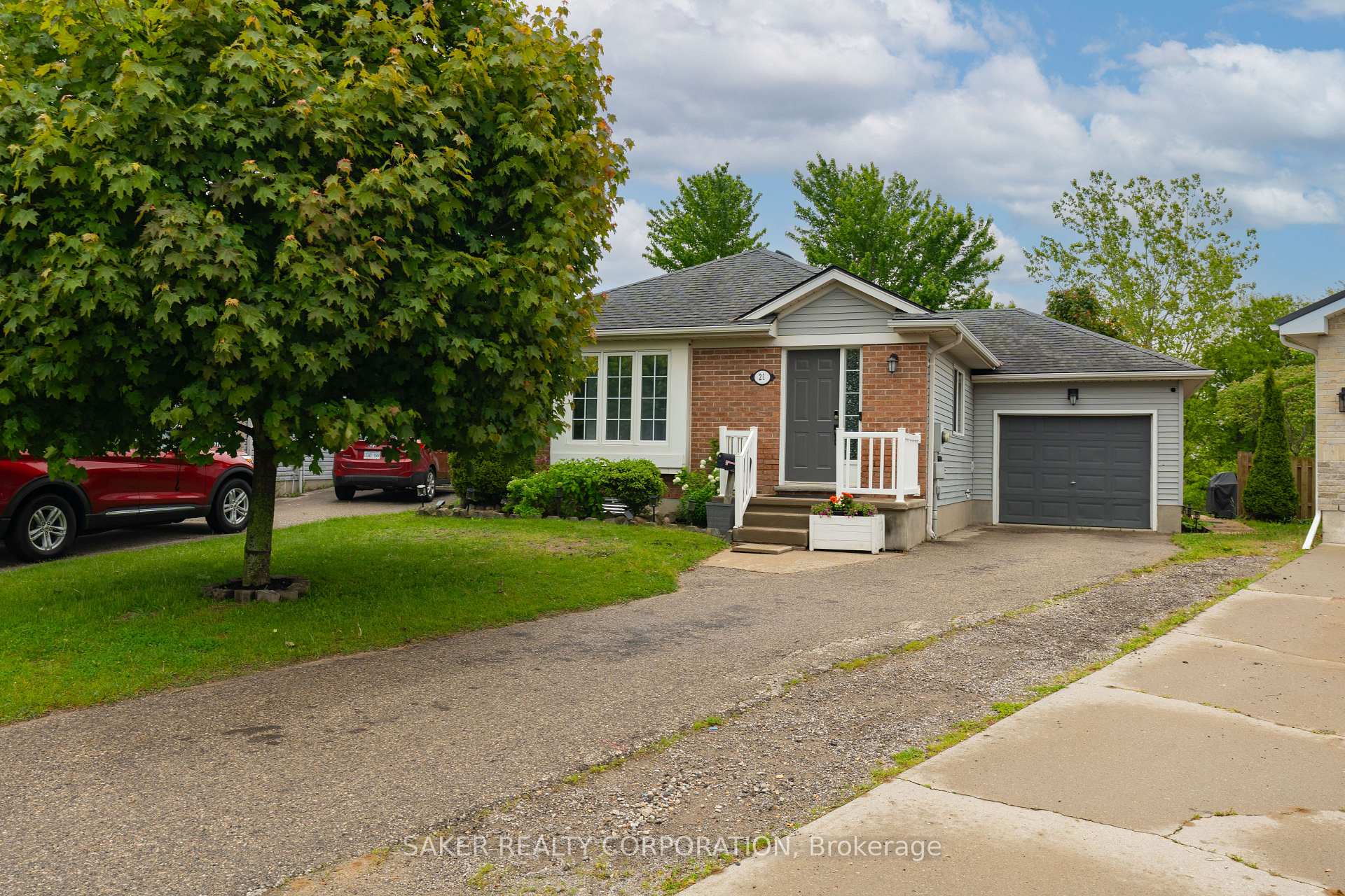 Photo 3 of 21 Erin Court, Aylmer — HOMEH