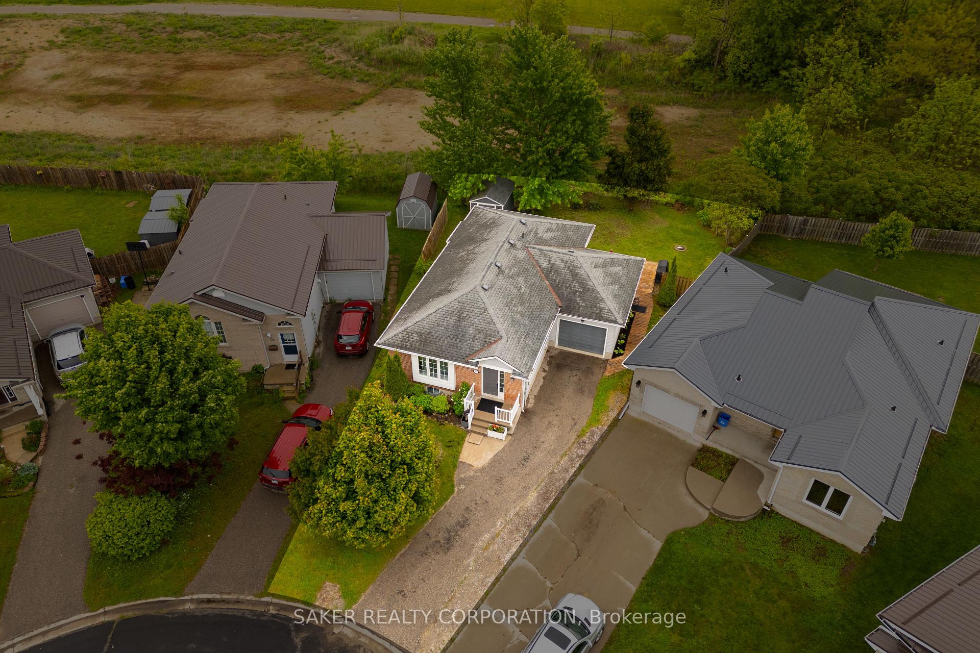 Photo 5 of 21 Erin Court, Aylmer — HOMEH