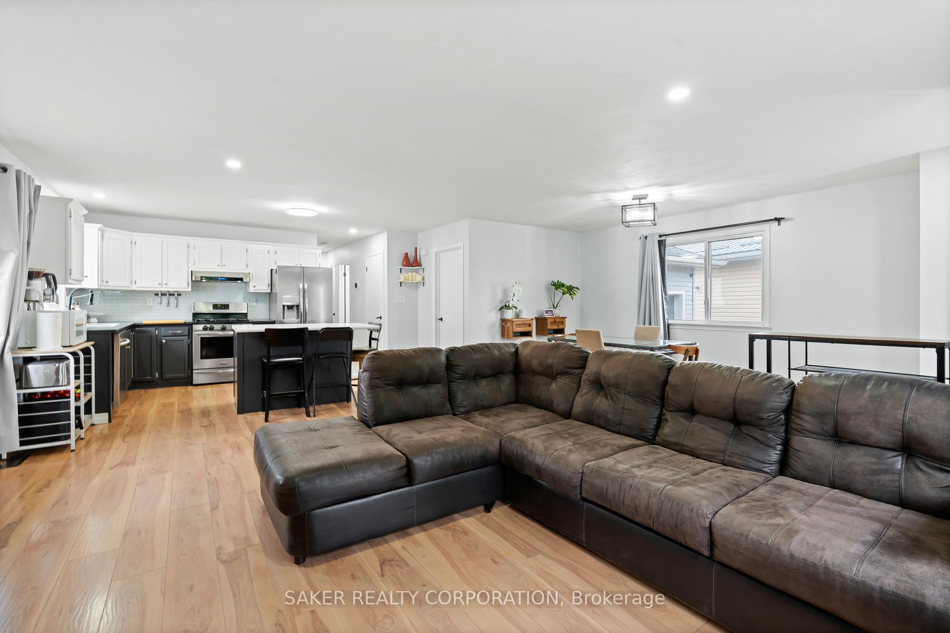 Photo 12 of 21 Erin Court, Aylmer — HOMEH