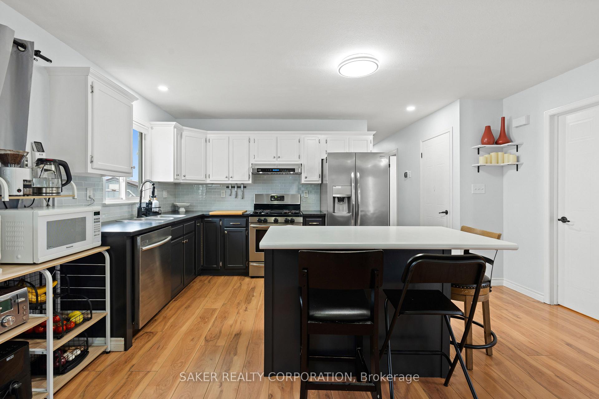 Photo 19 of 21 Erin Court, Aylmer — HOMEH