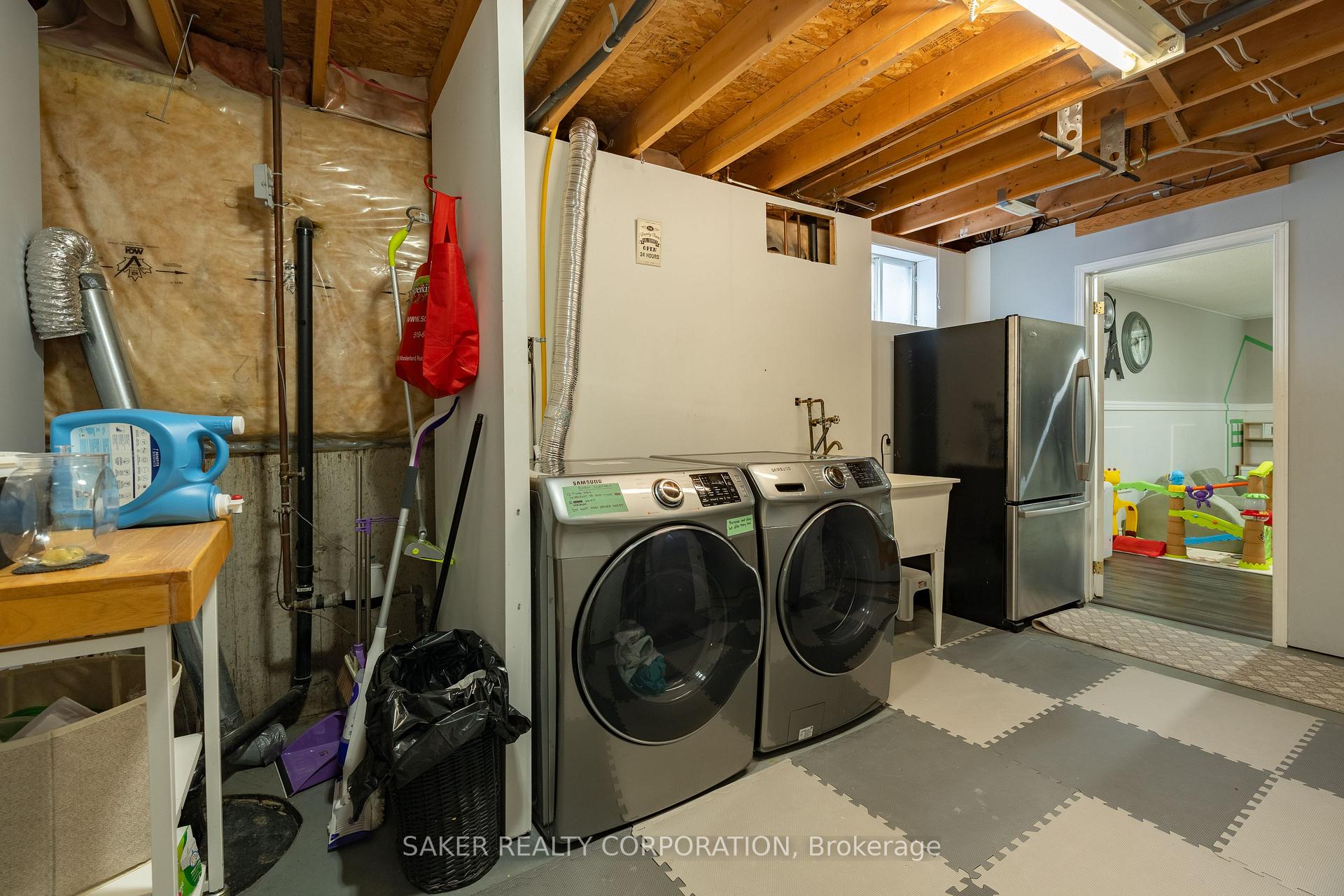 Photo 33 of 21 Erin Court, Aylmer — HOMEH