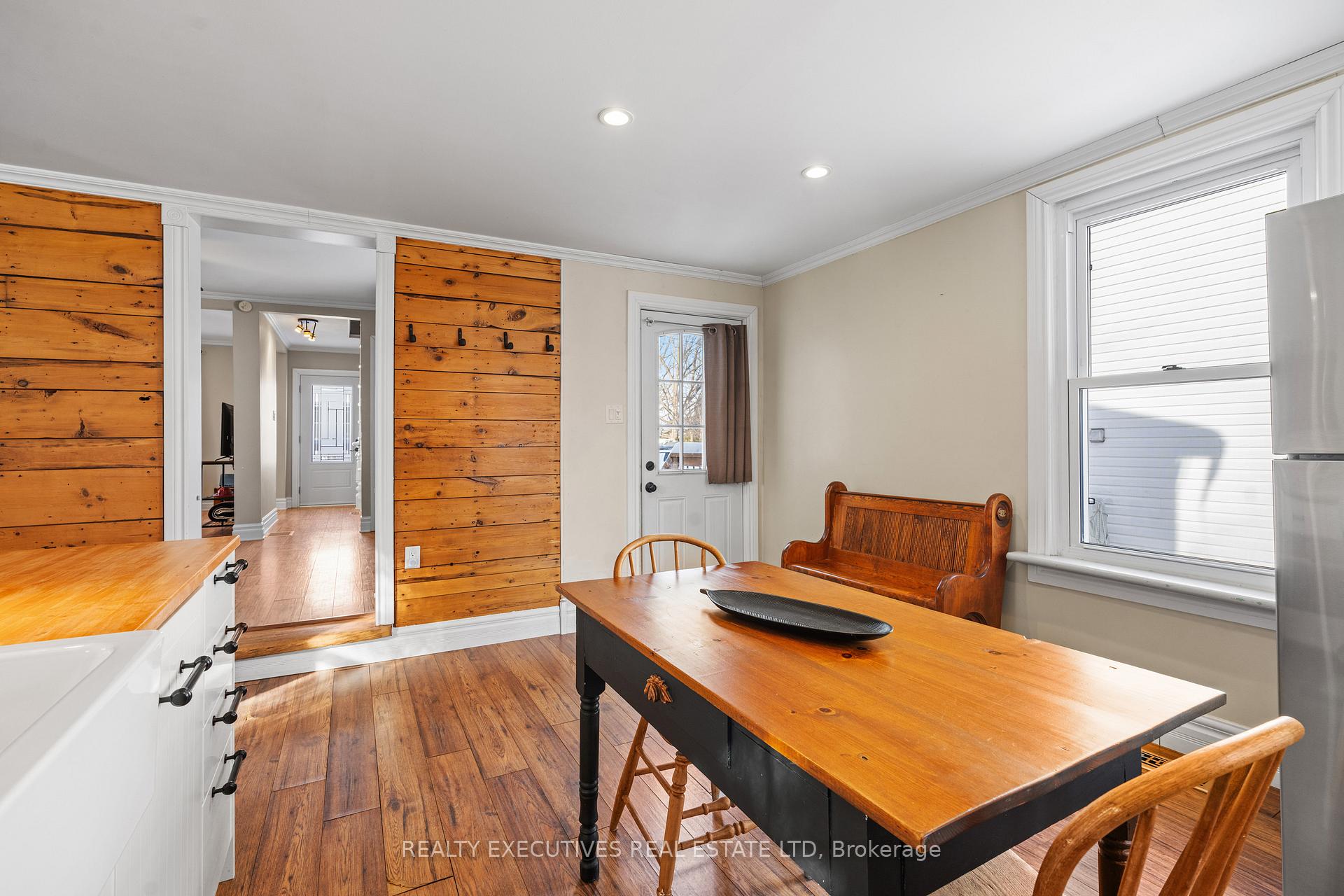 Photo 7 of 487 Clarence Street, North Dundas, Winchester — HOMEH