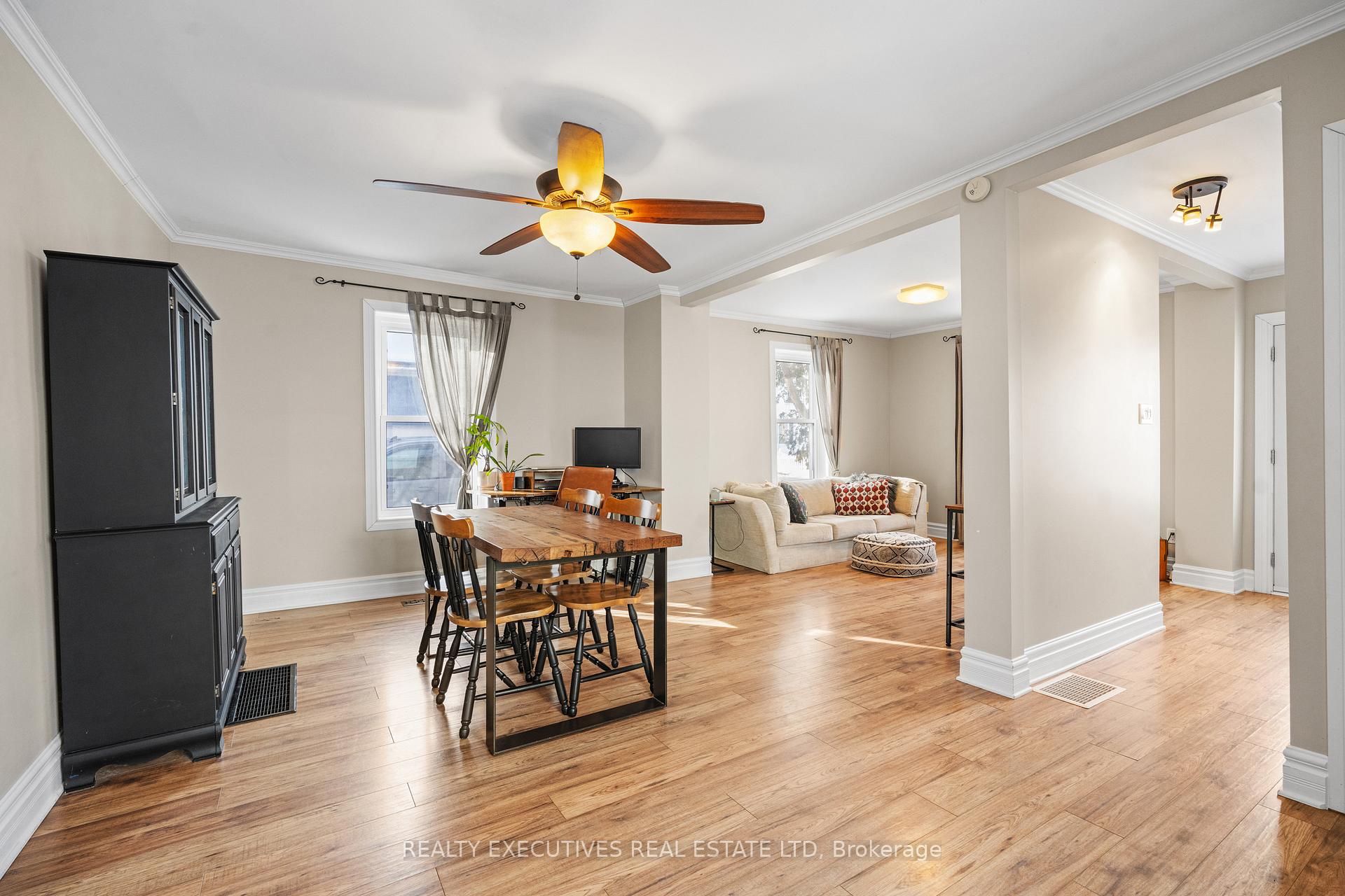 Photo 8 of 487 Clarence Street, North Dundas, Winchester — HOMEH